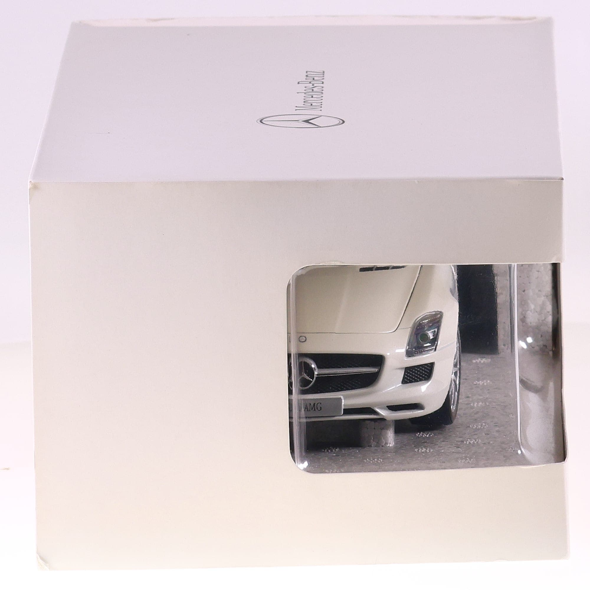Mercedes Benz Mercedes-Benz SLS AMG Roadster 1/18 blanche avec boîte — miniature 9