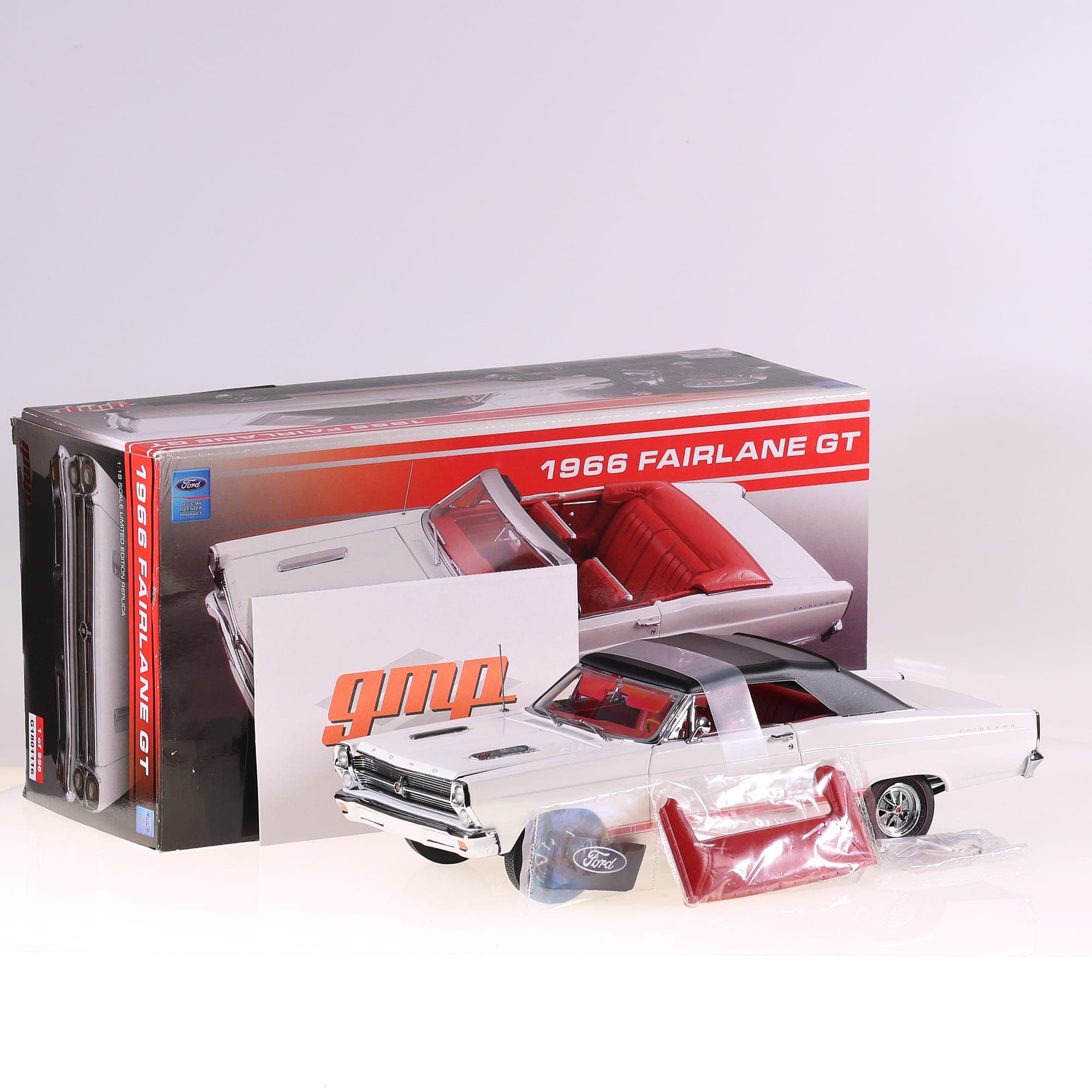 GMP Ford 1966 Fairlane GT 1/18 Blanc avec boîte