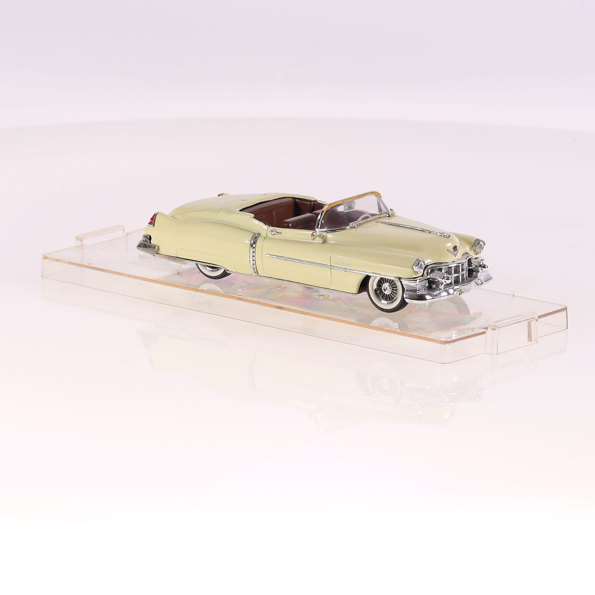 Vitesse 282 Cadillac "Type 62" Coupe 1950 1/43 Jaune Grade B avec boîte — miniature 7