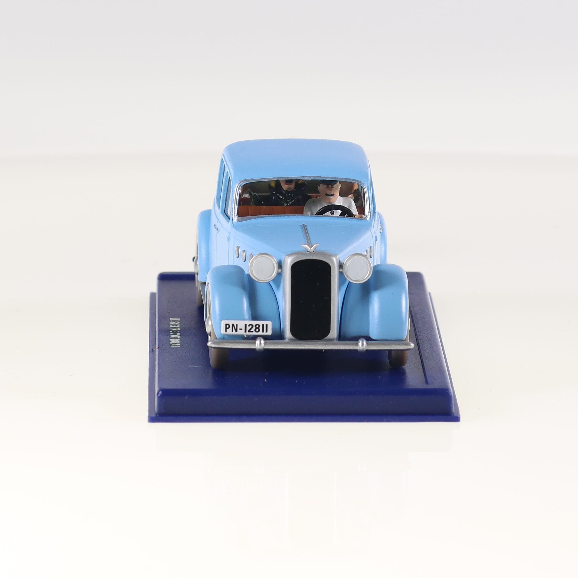 Opel Admiral - Voiture de Bianca Castafiore du sceptre d'ottokar — miniature 13