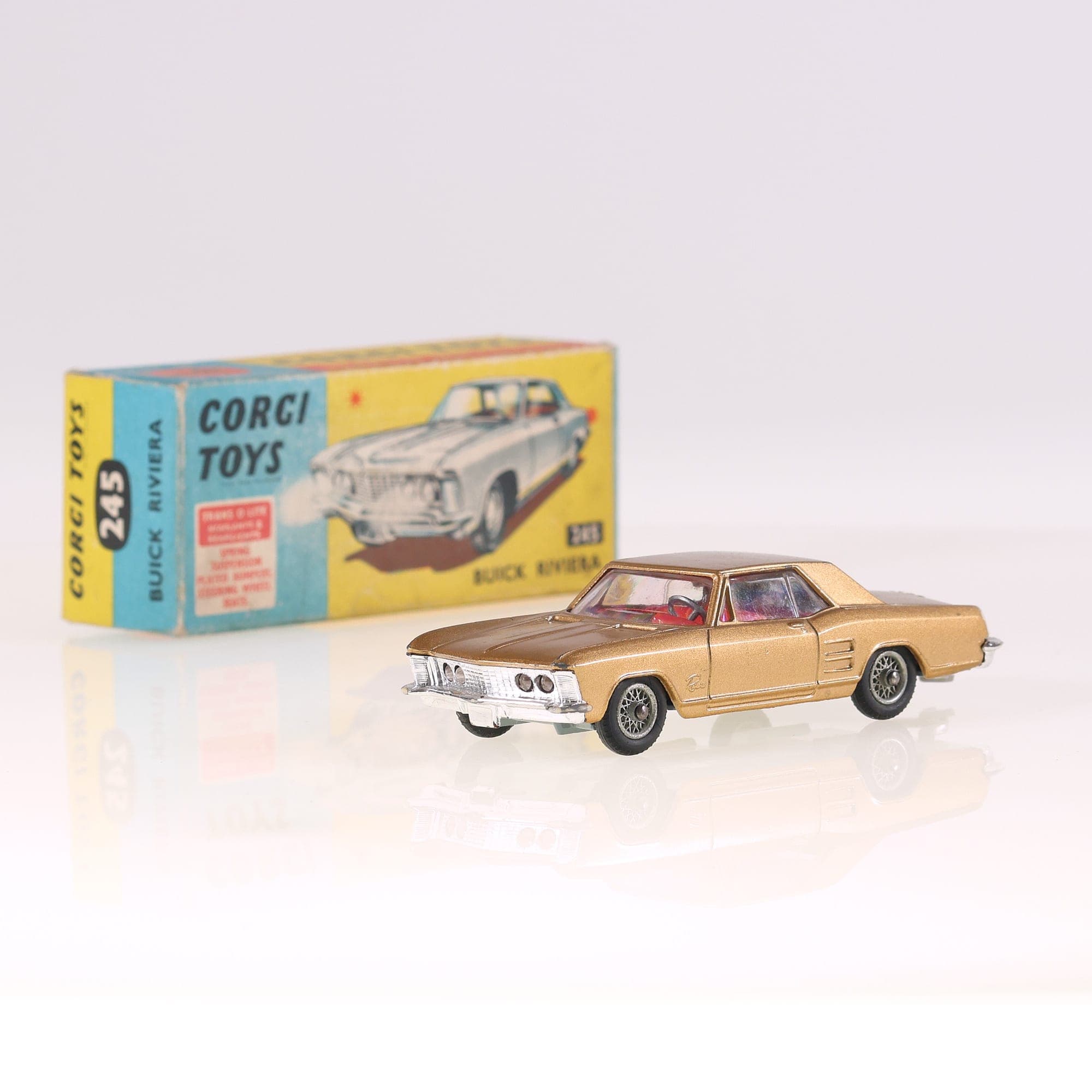 Corgi 245 Buick Riviera 1/43 Beige avec boîte
