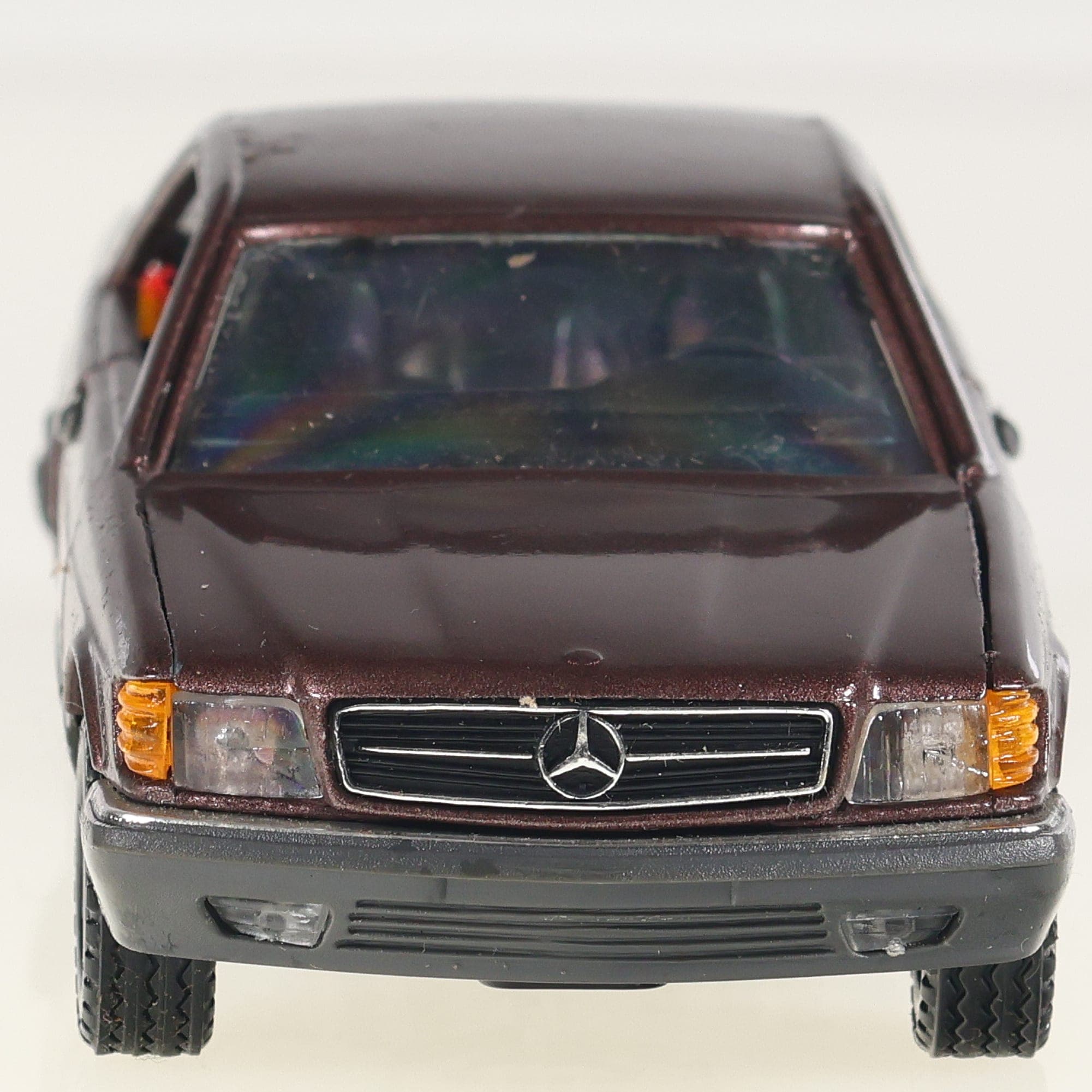 NZG 282 Mercedes-Benz 380 SEC / 500 SEC 1/43 Brun métallisé / Gris anthracite — miniature 12