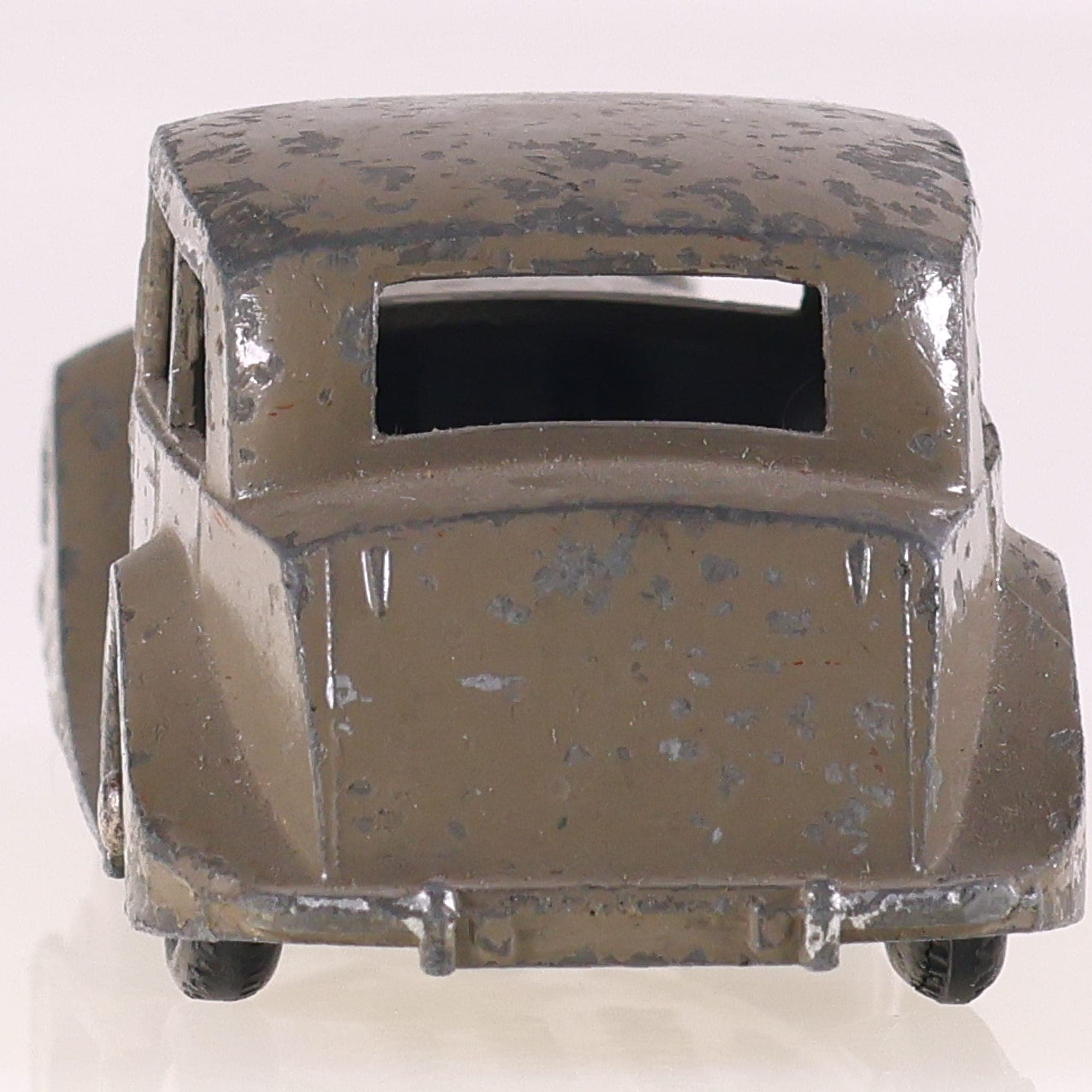 Dinky Toys 40B Triumph saloon 1/43 mastic Grade B sans boîte — miniature 4