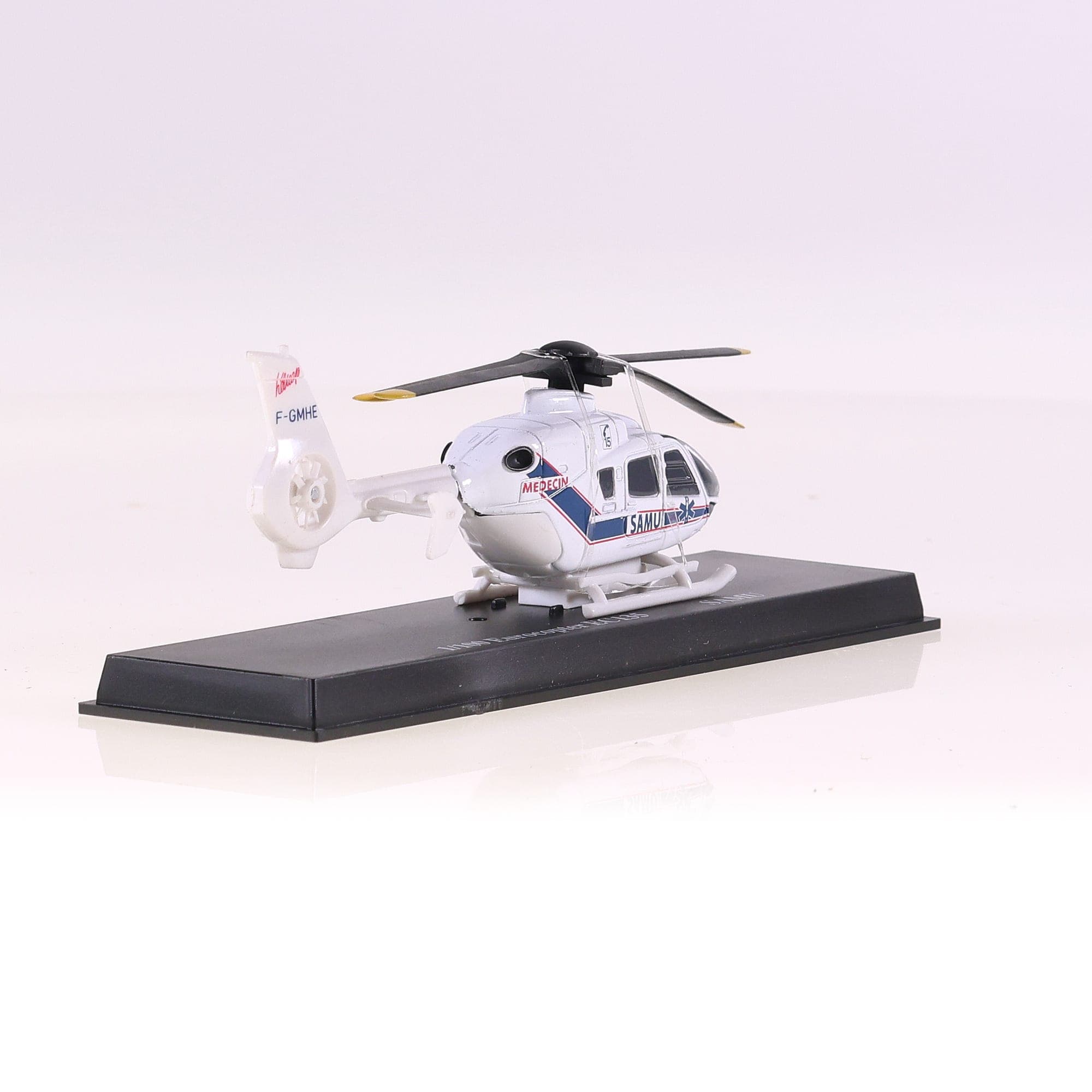 New-Ray 29716 Hélicoptère Eurocopter EC135 SAMU 1/100 Blanc avec boîte — miniature 5