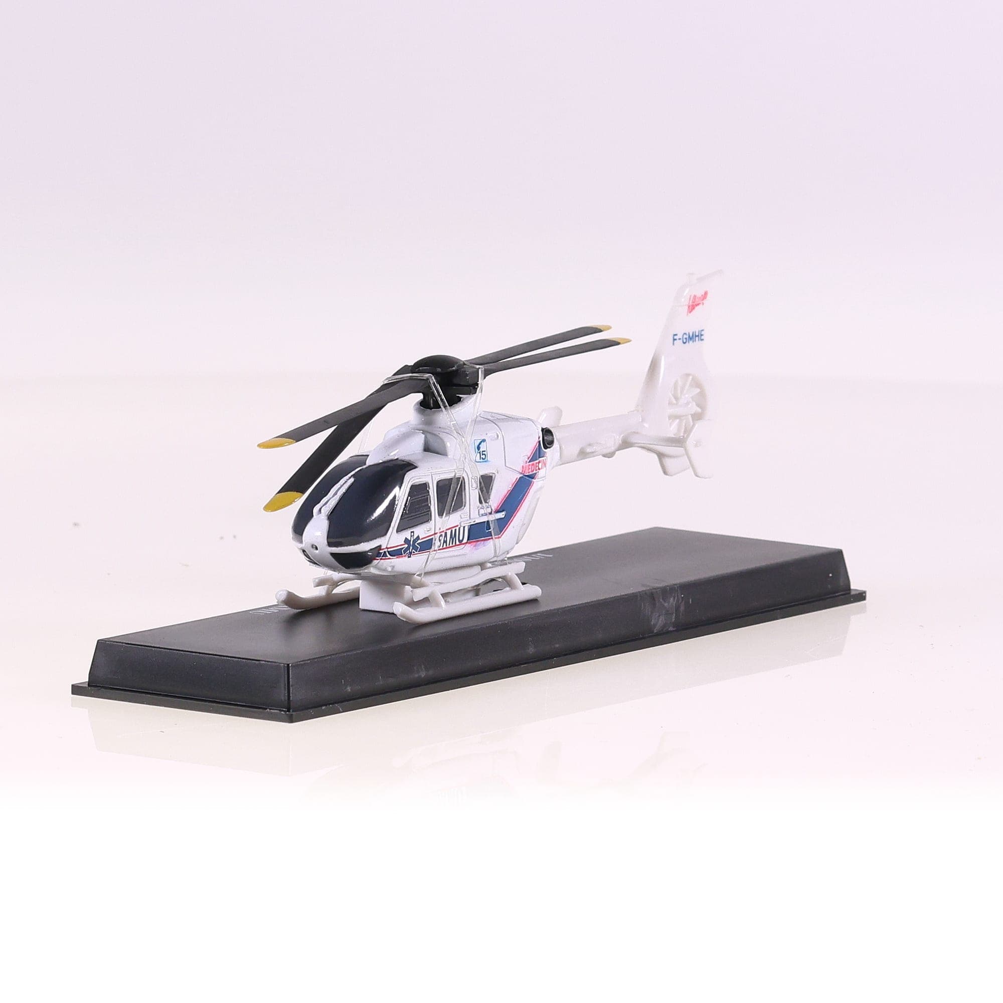 New-Ray 29716 Hélicoptère Eurocopter EC135 SAMU 1/100 Blanc avec boîte — miniature 9