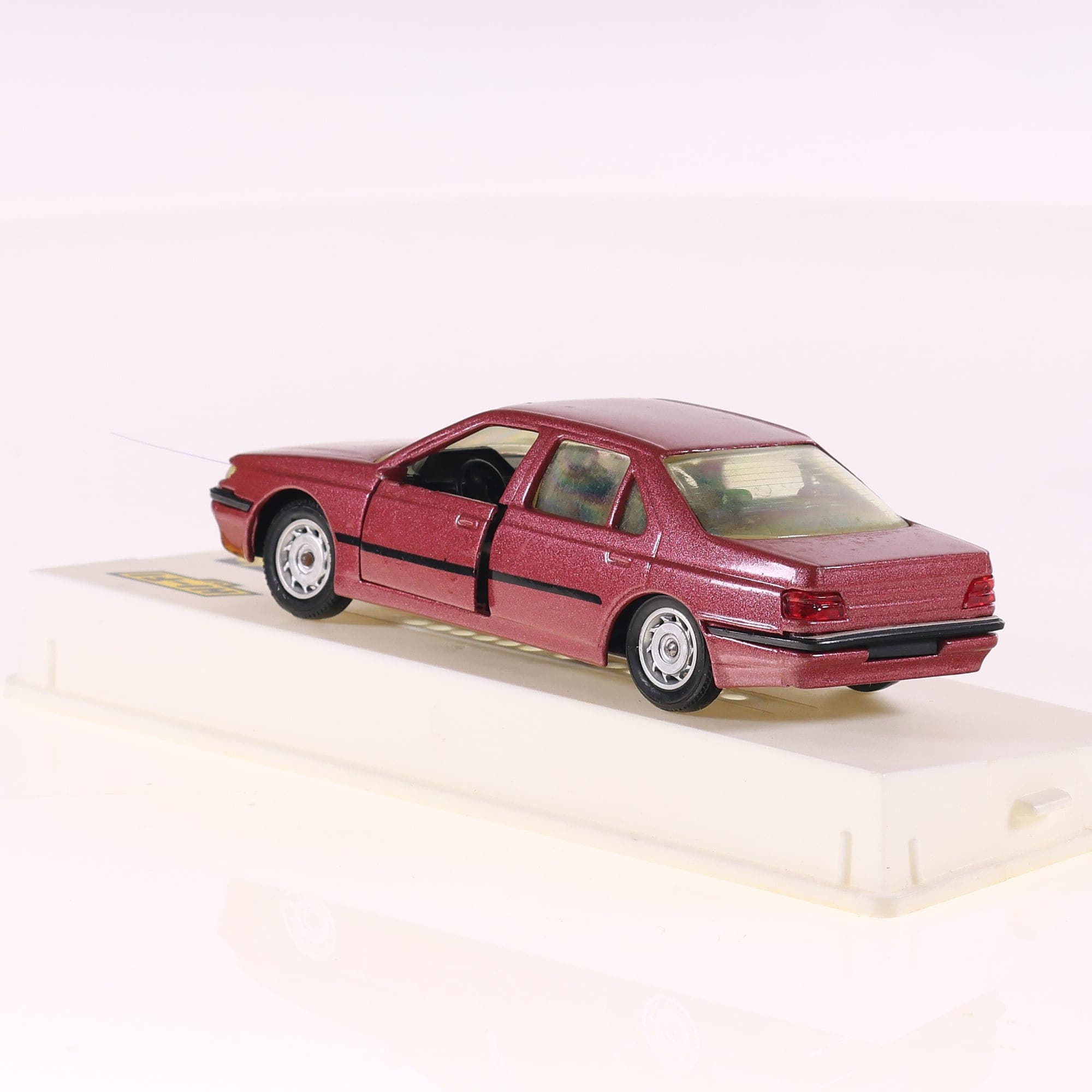 Solido 1516 Peugeot 605  1/43 Bordeaux — miniature 3