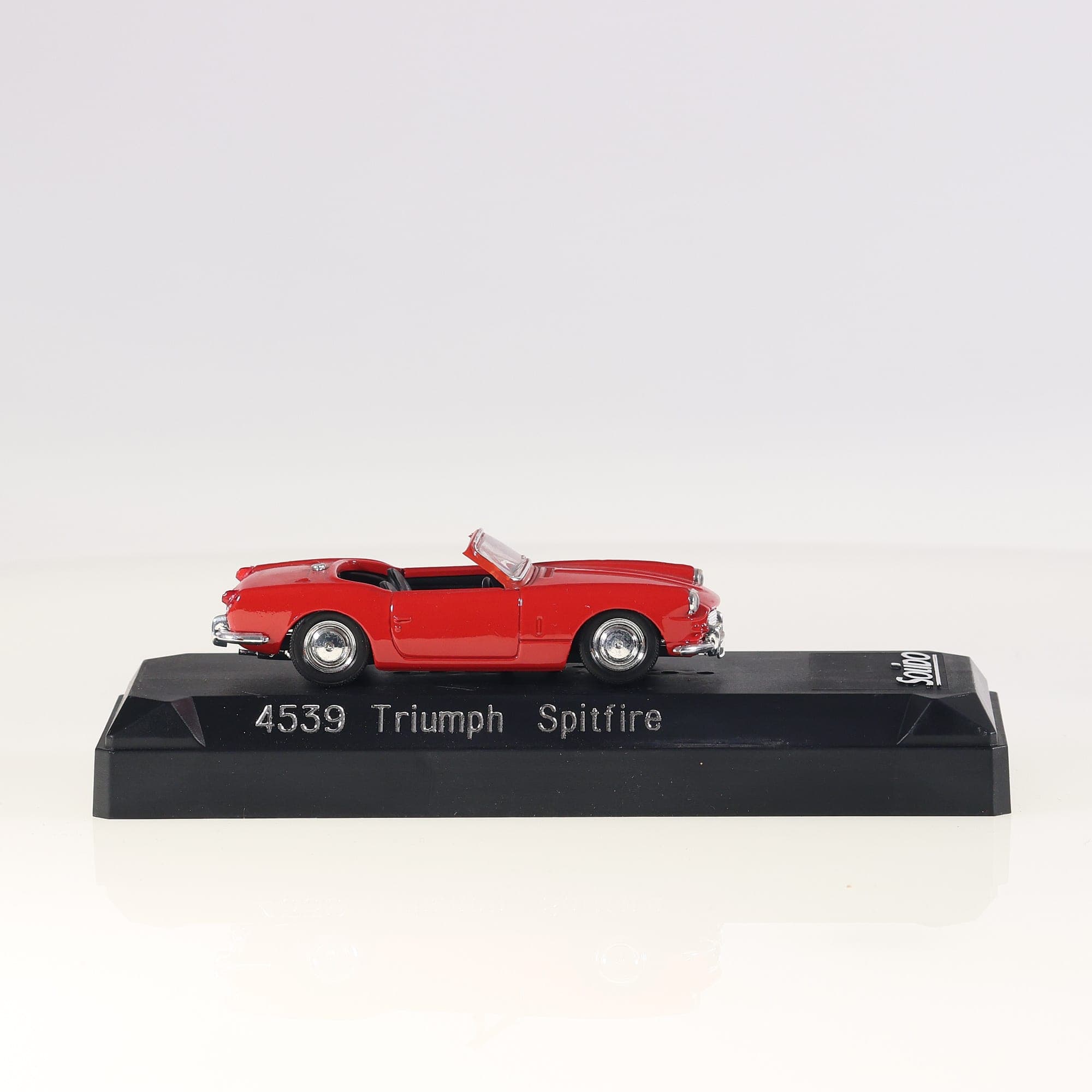 Solido 4539 Triumph Spitfire 1/43 Rouge avec boîte — miniature 11
