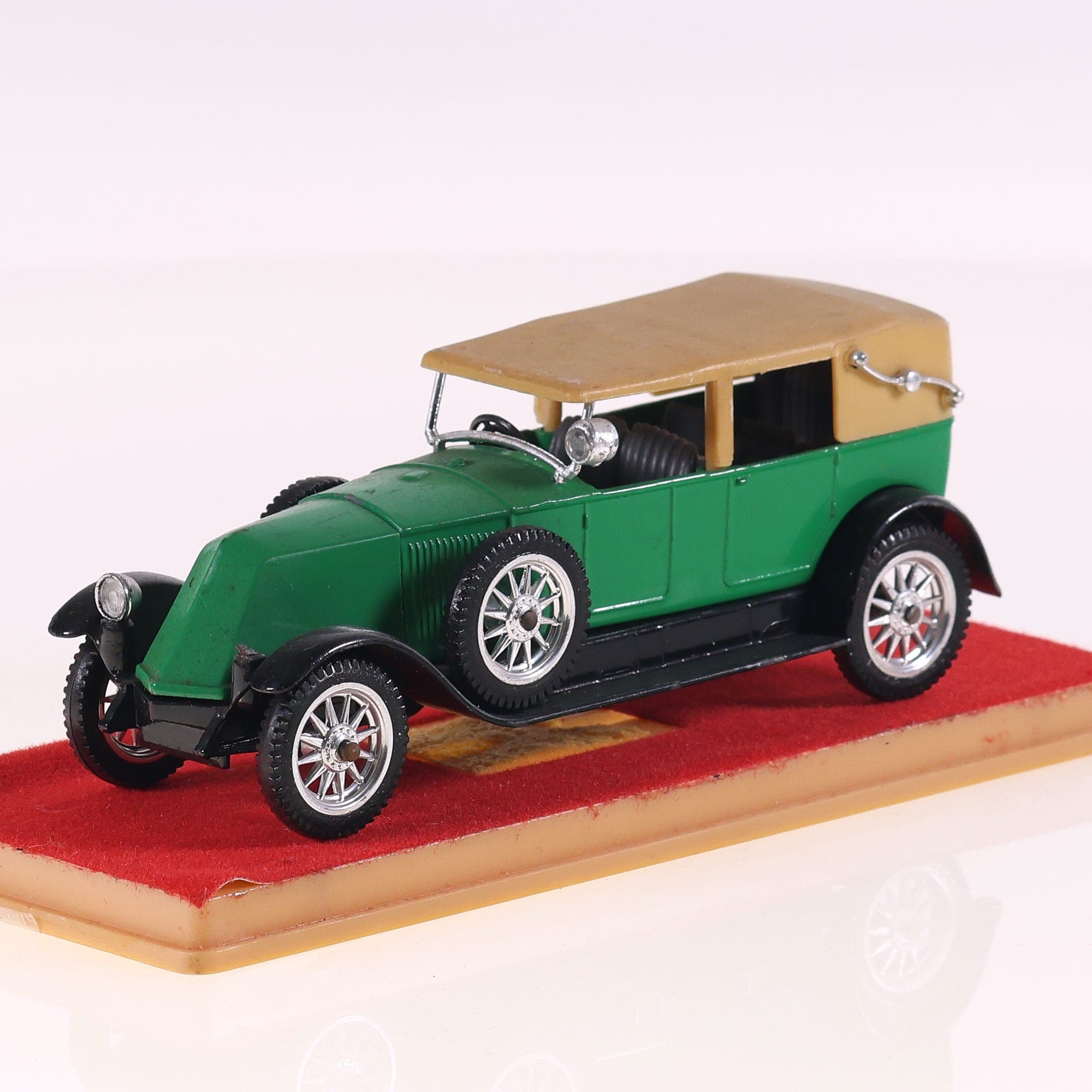 Solido 149 Renault 40 CV - 1926 1/43 Vert Grade B avec boîte — photo 1