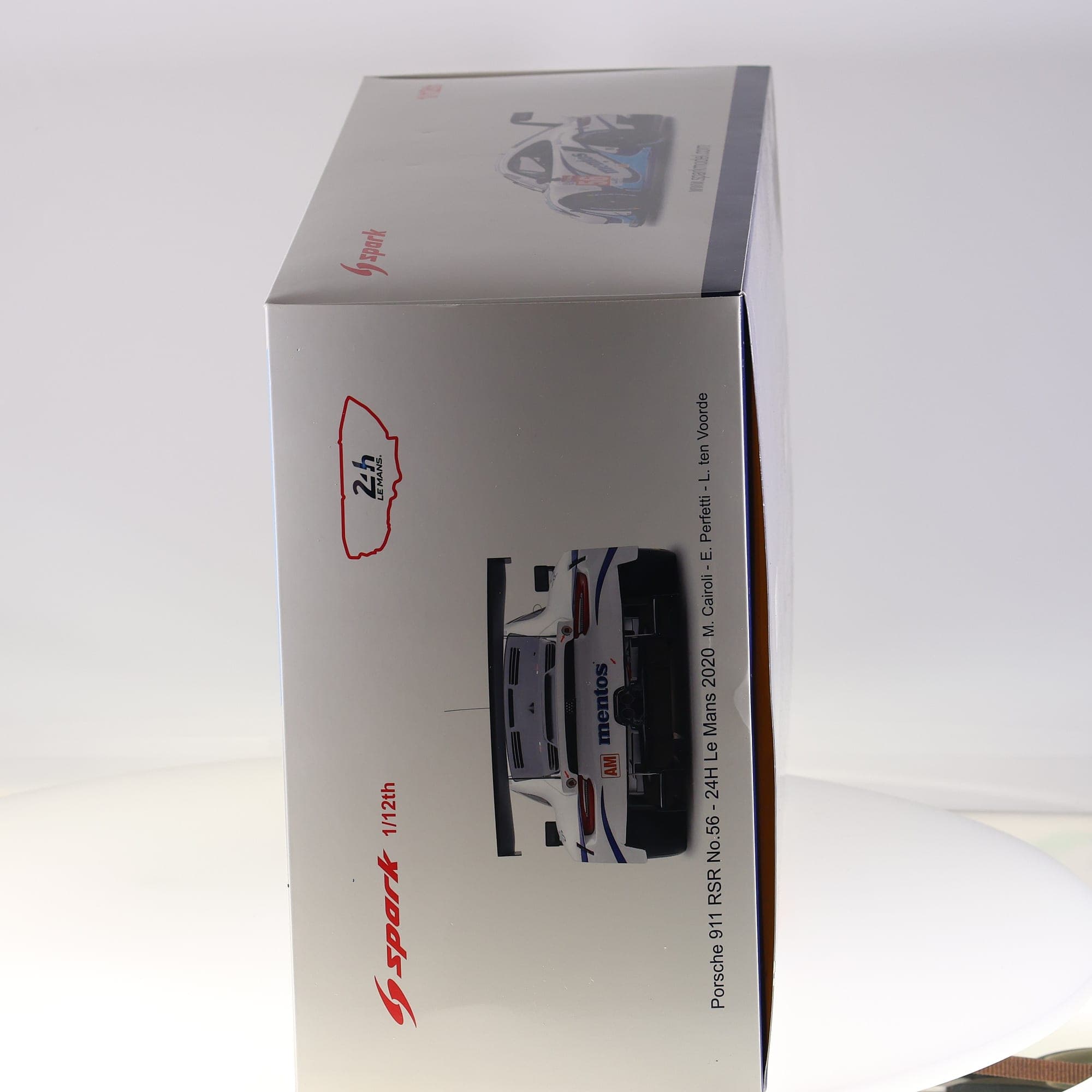Spark Porsche 911 RSR #56 24H Le Mans 2020 1/12 Blanc / Bleu / Mentos avec boîte — miniature 3