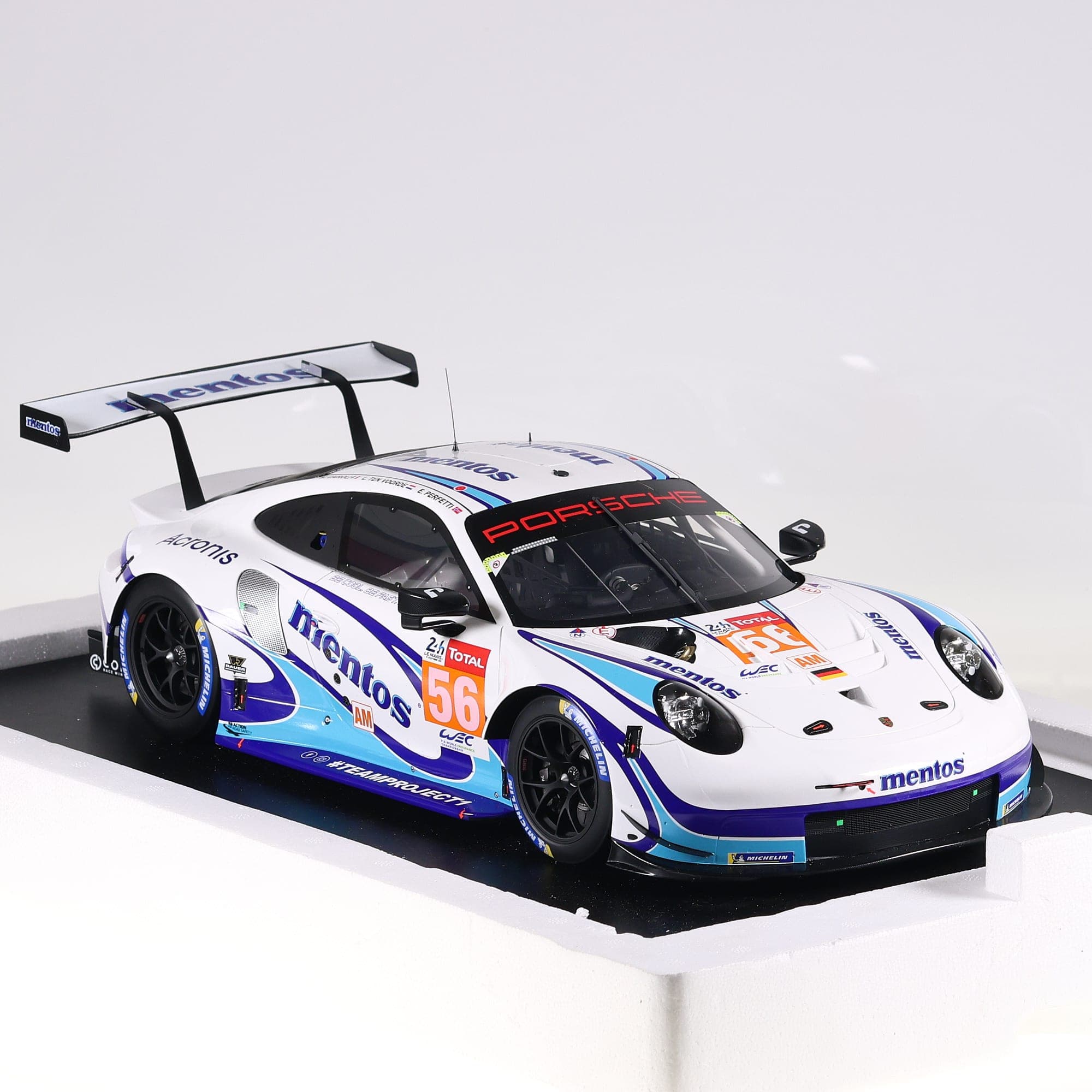 Spark Porsche 911 RSR #56 24H Le Mans 2020 1/12 Blanc / Bleu / Mentos avec boîte — miniature 10