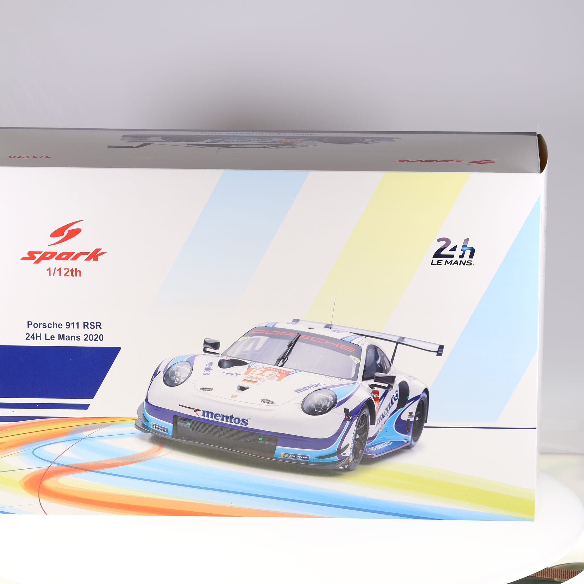 Spark Porsche 911 RSR #56 24H Le Mans 2020 1/12 Blanc / Bleu / Mentos avec boîte — miniature 13