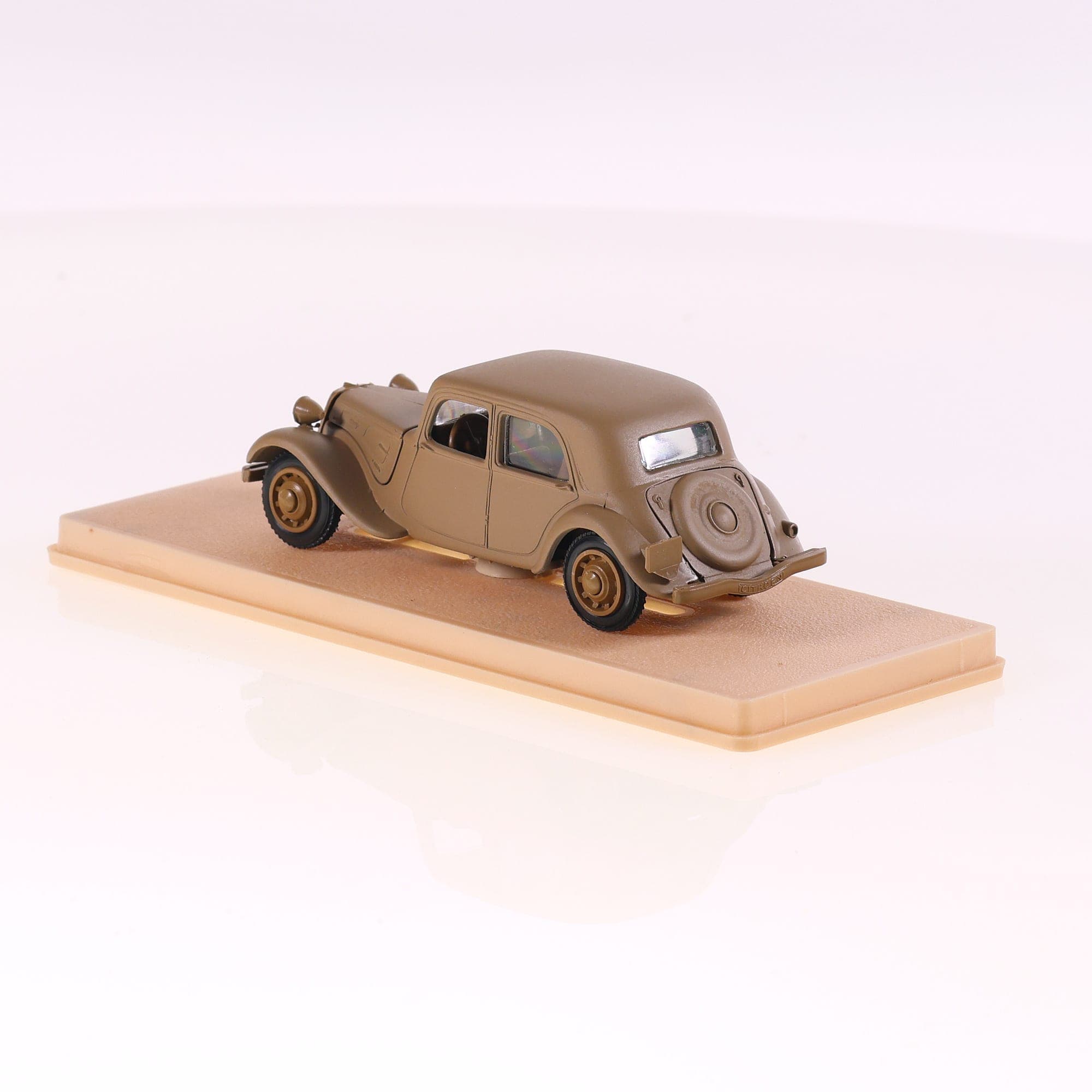 Eligor n°1031 Citroën Traction AV Berline 1938 1/43 Beige — miniature 3