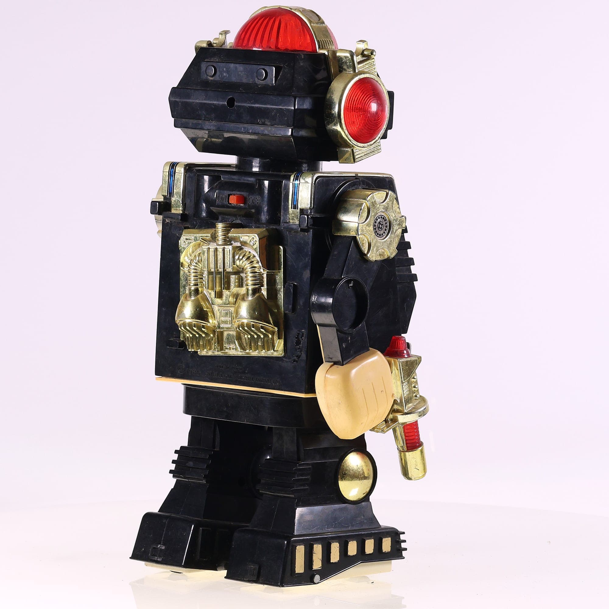 Son Ai Plastic Industrial Company Star Robot 182 1980 Grade B non testé — miniature 6