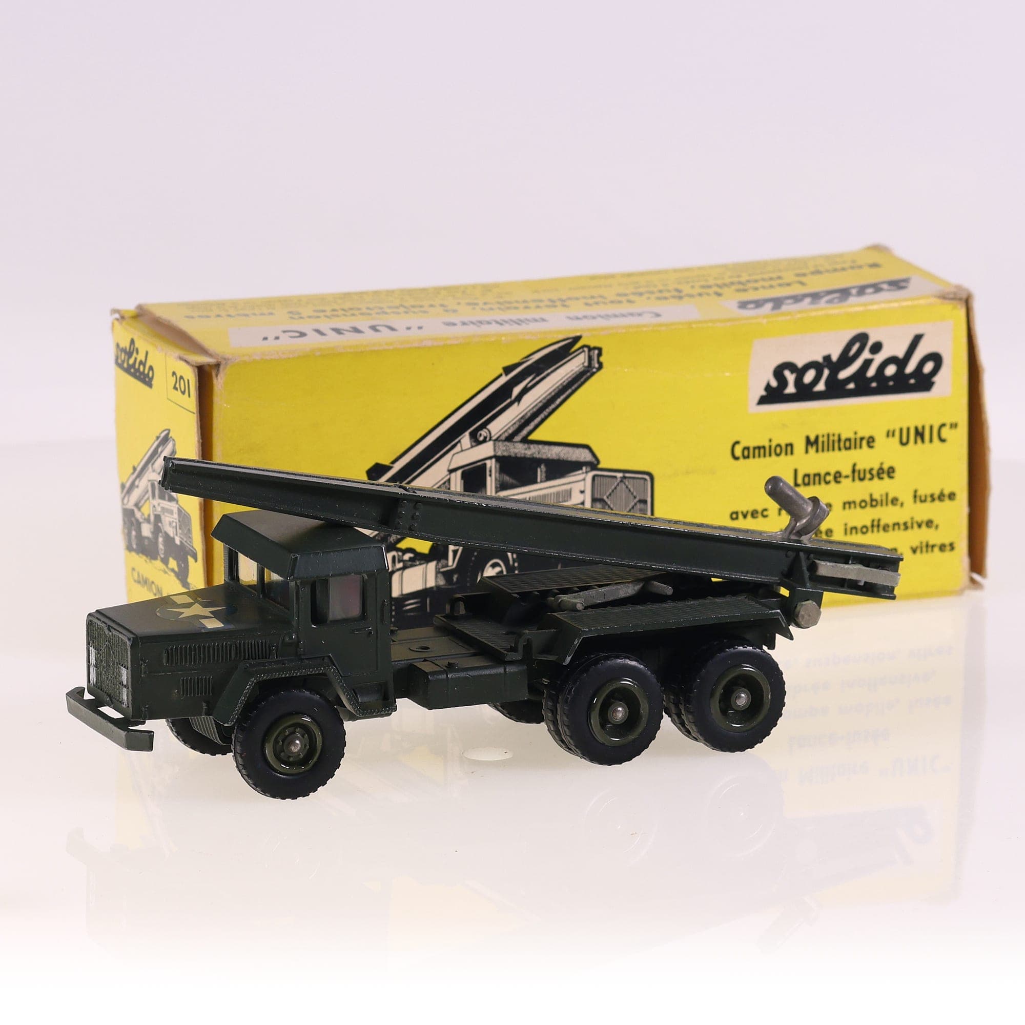 Solido 201 Unic Camion Militaire Lance-fusée 1/50 Vert Grade B avec boîte