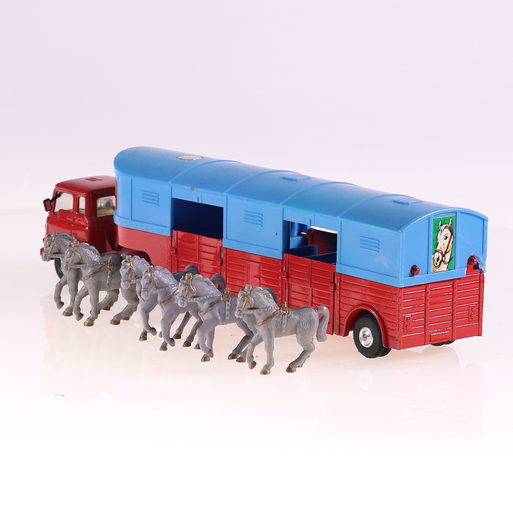 Corgi Toys 1130 Bedford Articulated Horse Box - Chipperfields Circus 1/43 Bicolo — miniature 3