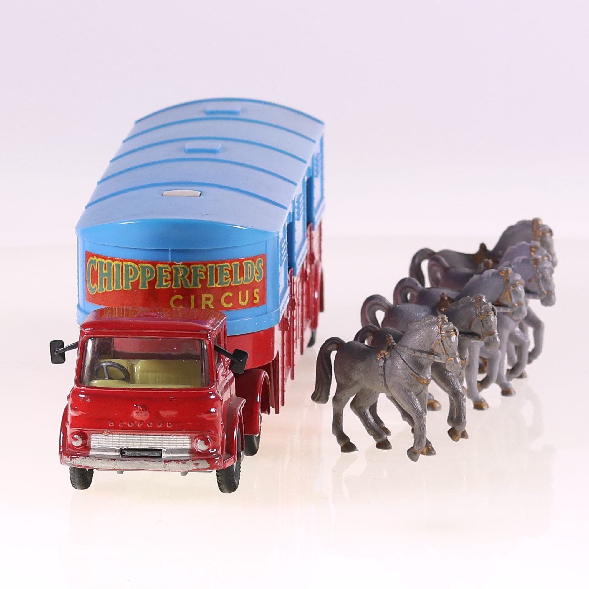 Corgi Toys 1130 Bedford Articulated Horse Box - Chipperfields Circus 1/43 Bicolo — miniature 8