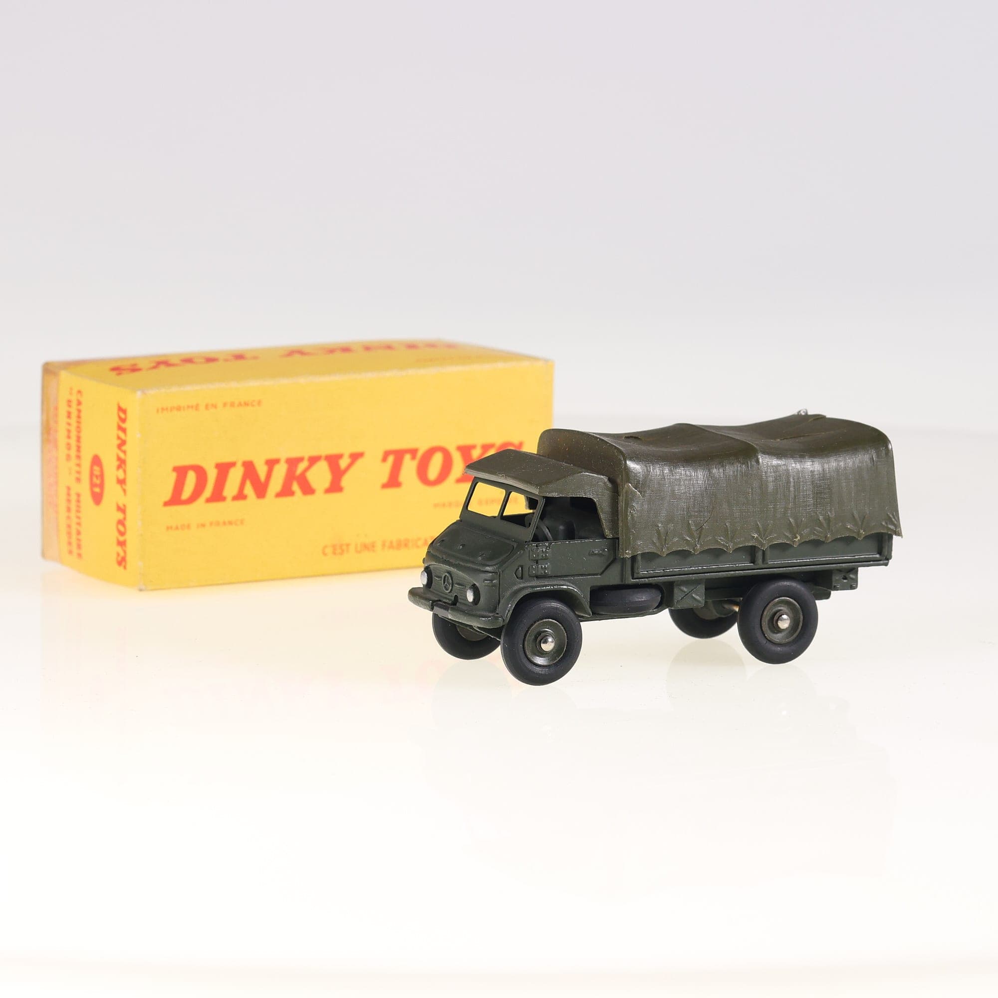 Dinky Toys 821 Mercedes-Benz Unimog Unimog camionnette militaire bâchée 1/43 Ver