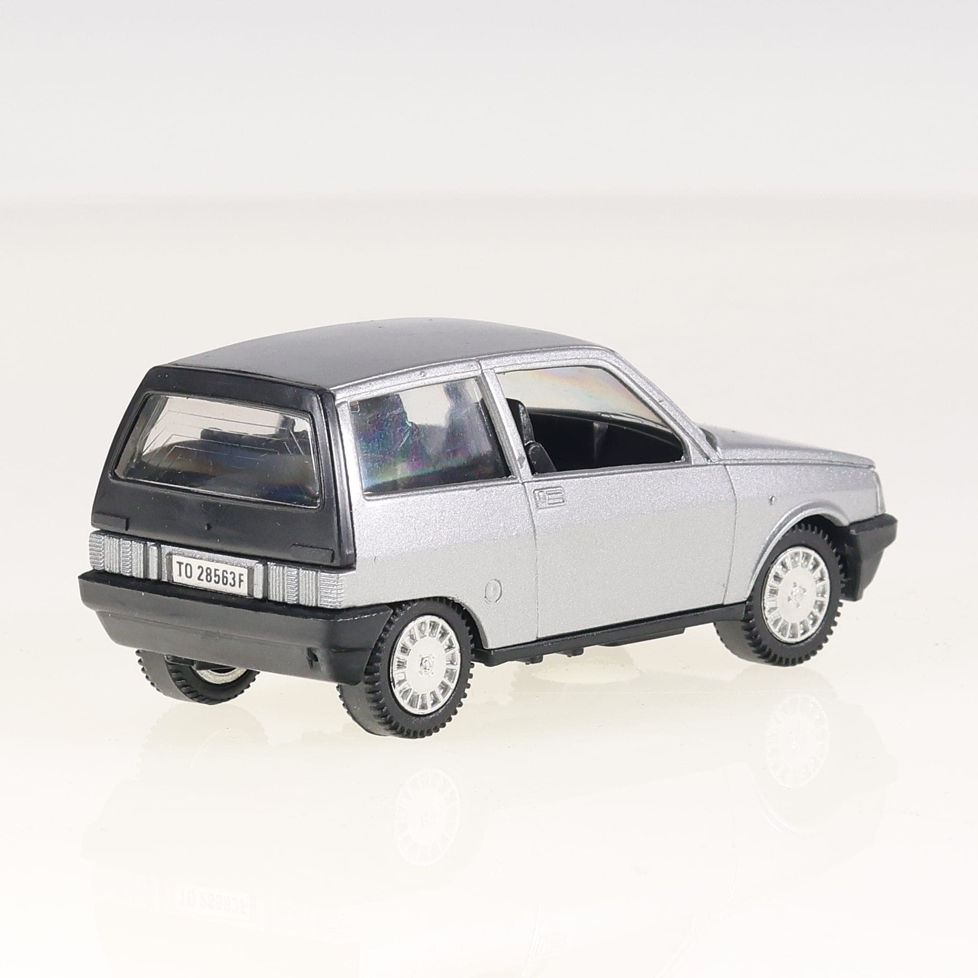 Polistil 387.362 Lancia Y10 1/43 Gris argenté sans boîte — miniature 5