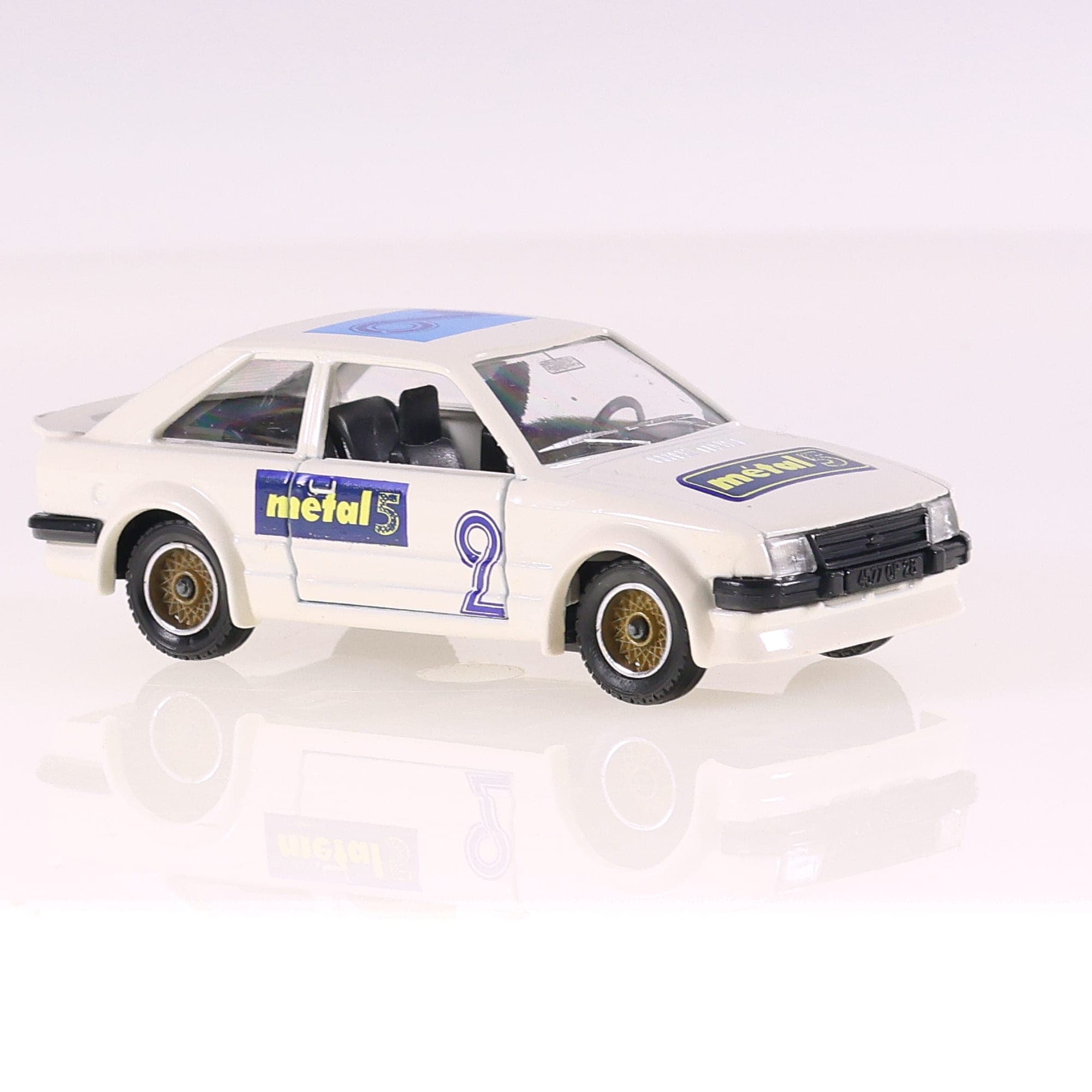 Solido n°1350 Ford Escort RS Turbo #2 1/43 Blanc avec boîte — miniature 10