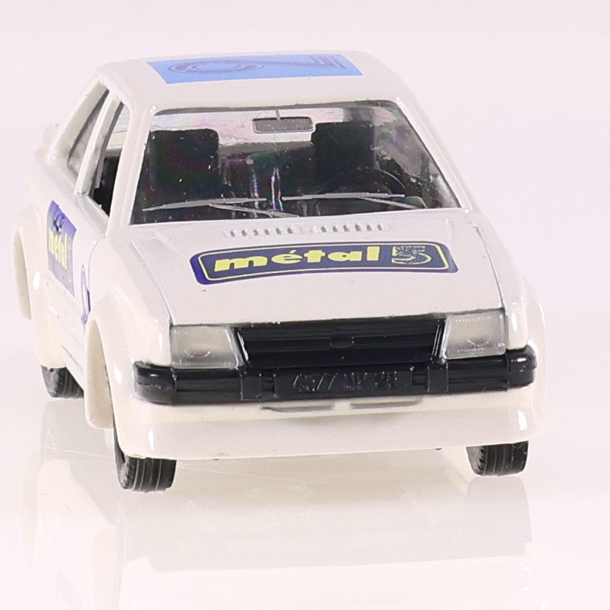 Solido n°1350 Ford Escort RS Turbo #2 1/43 Blanc avec boîte — miniature 11