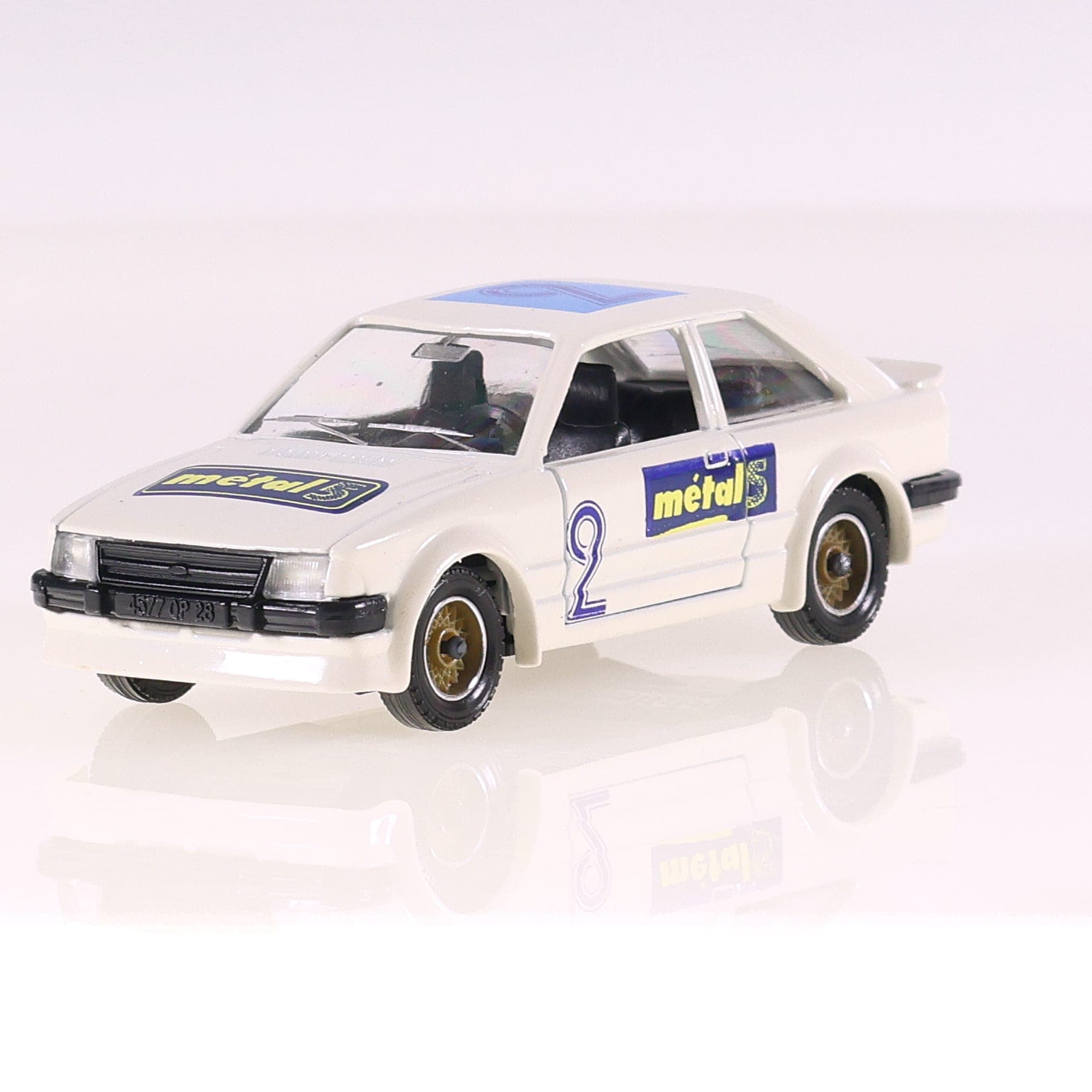 Solido n°1350 Ford Escort RS Turbo #2 1/43 Blanc avec boîte — miniature 12