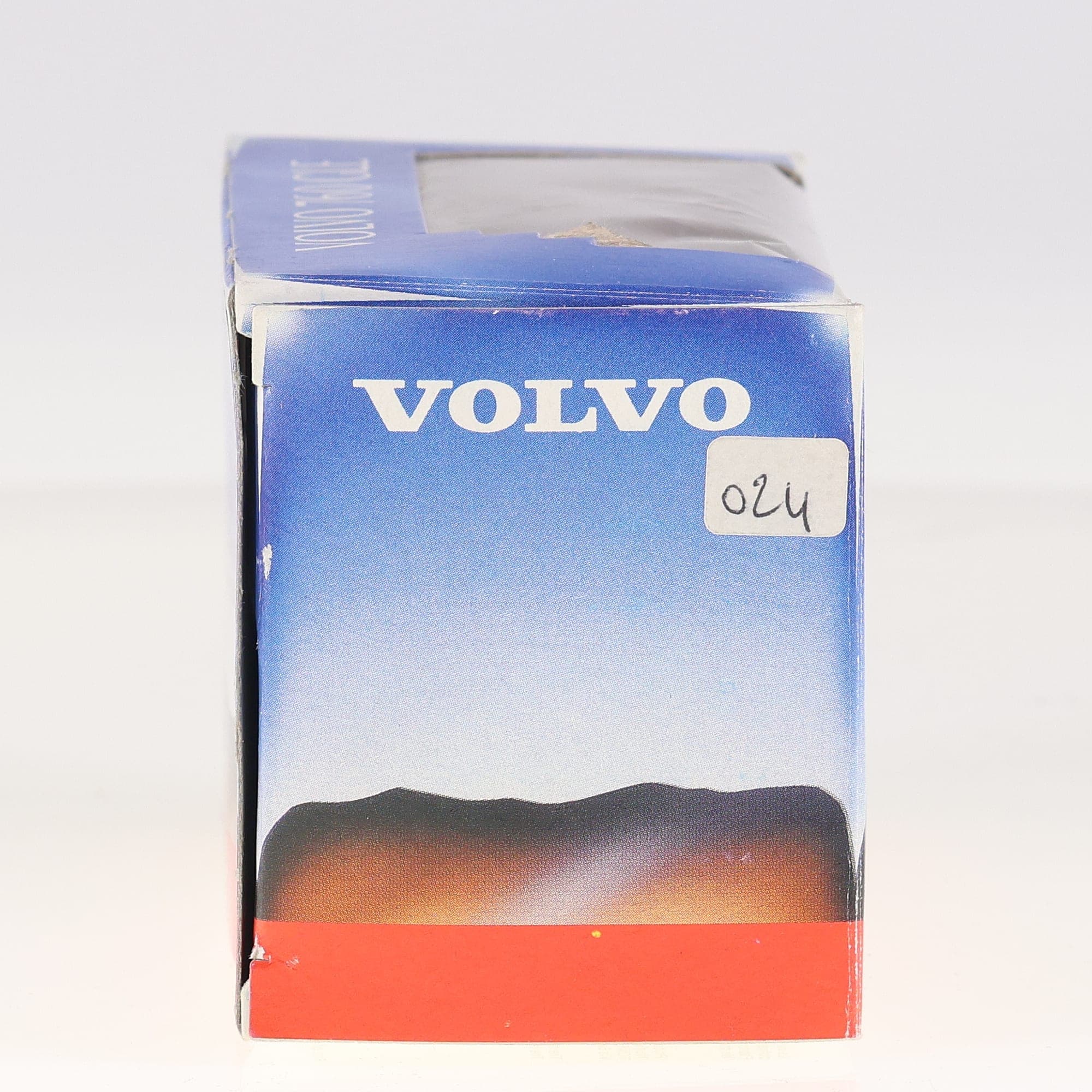 Tonka Polistil  Volvo 760 GLE 1/43 Rouge métallisé Grade B neuf avec boîte — miniature 6