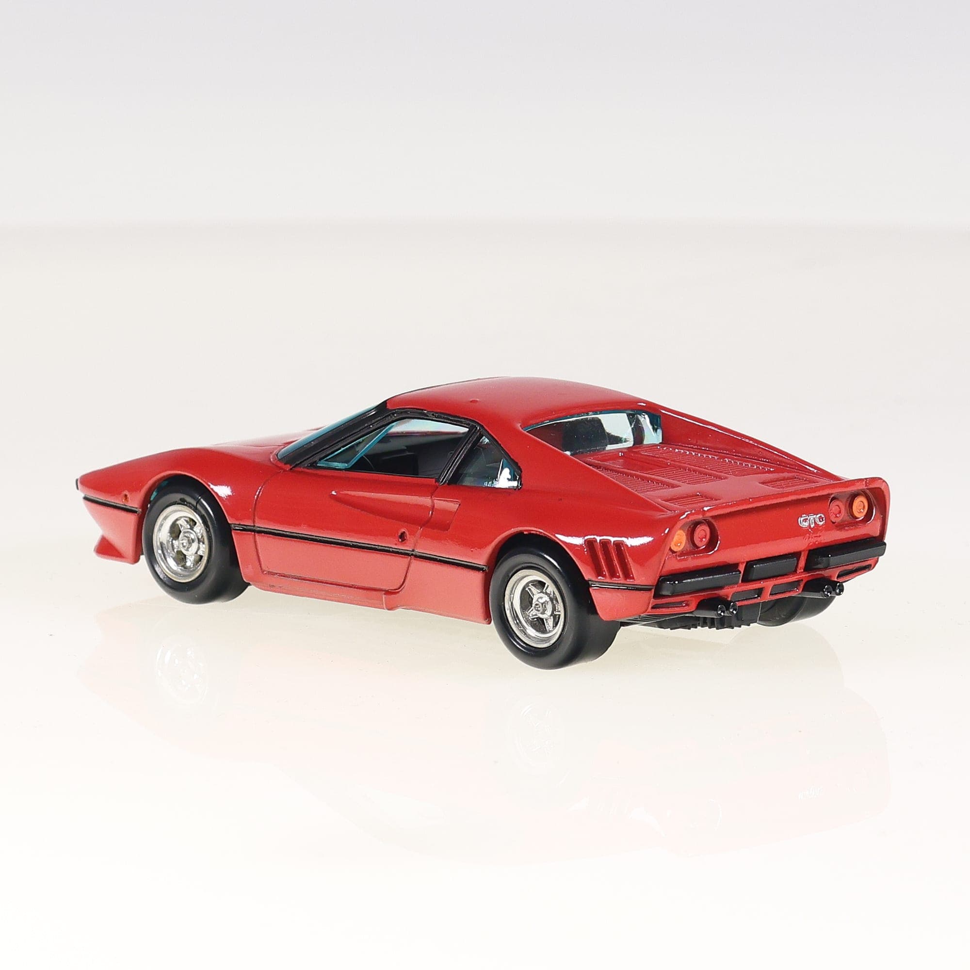 Ferrari 288 GTO Burago 288 GTO 1/43 Rouge sans boîte — miniature 3