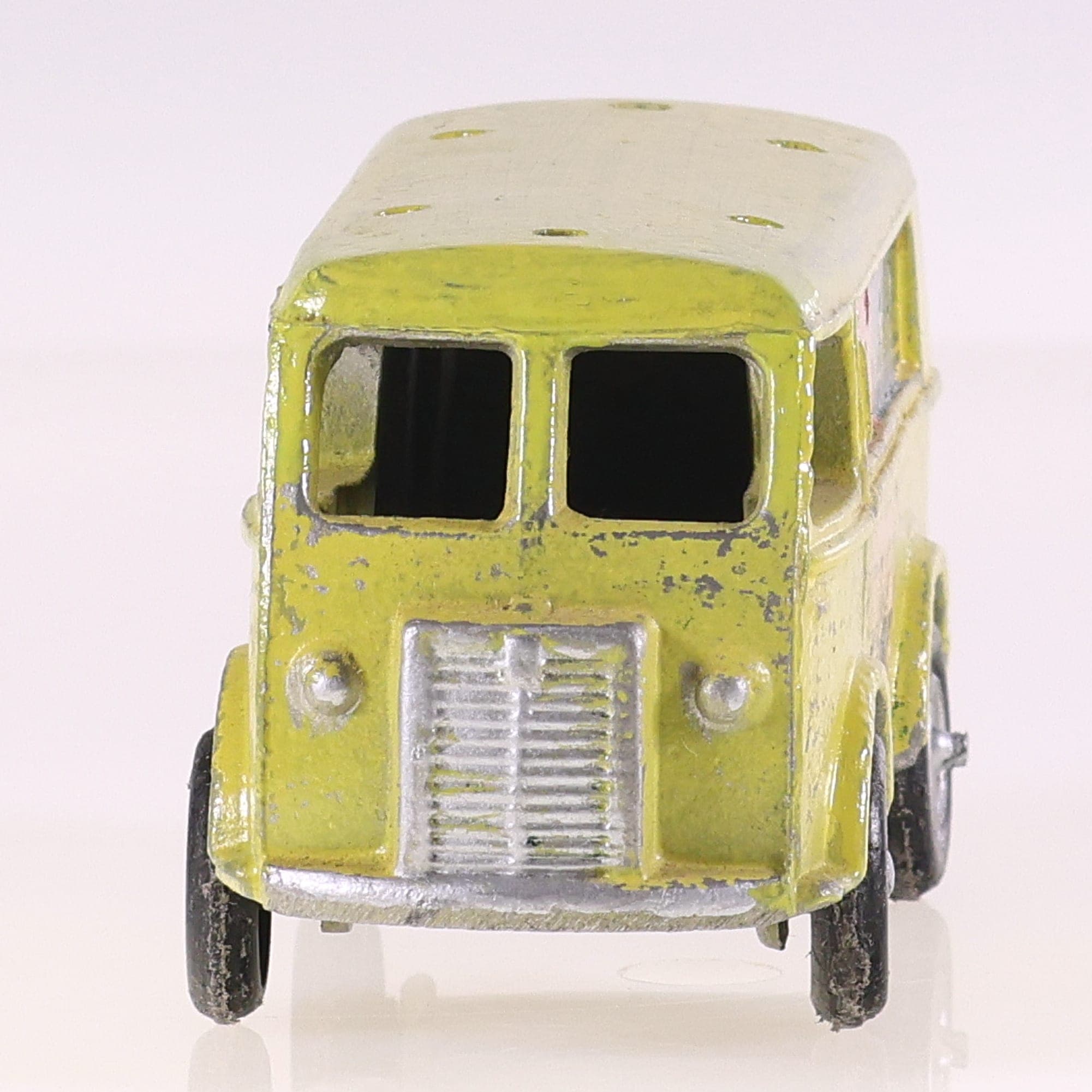 Salza Peugeot D3A Fourgon tour de France L'Équipe / Le Parisien 10,5 cm Jaune Gr — miniature 8