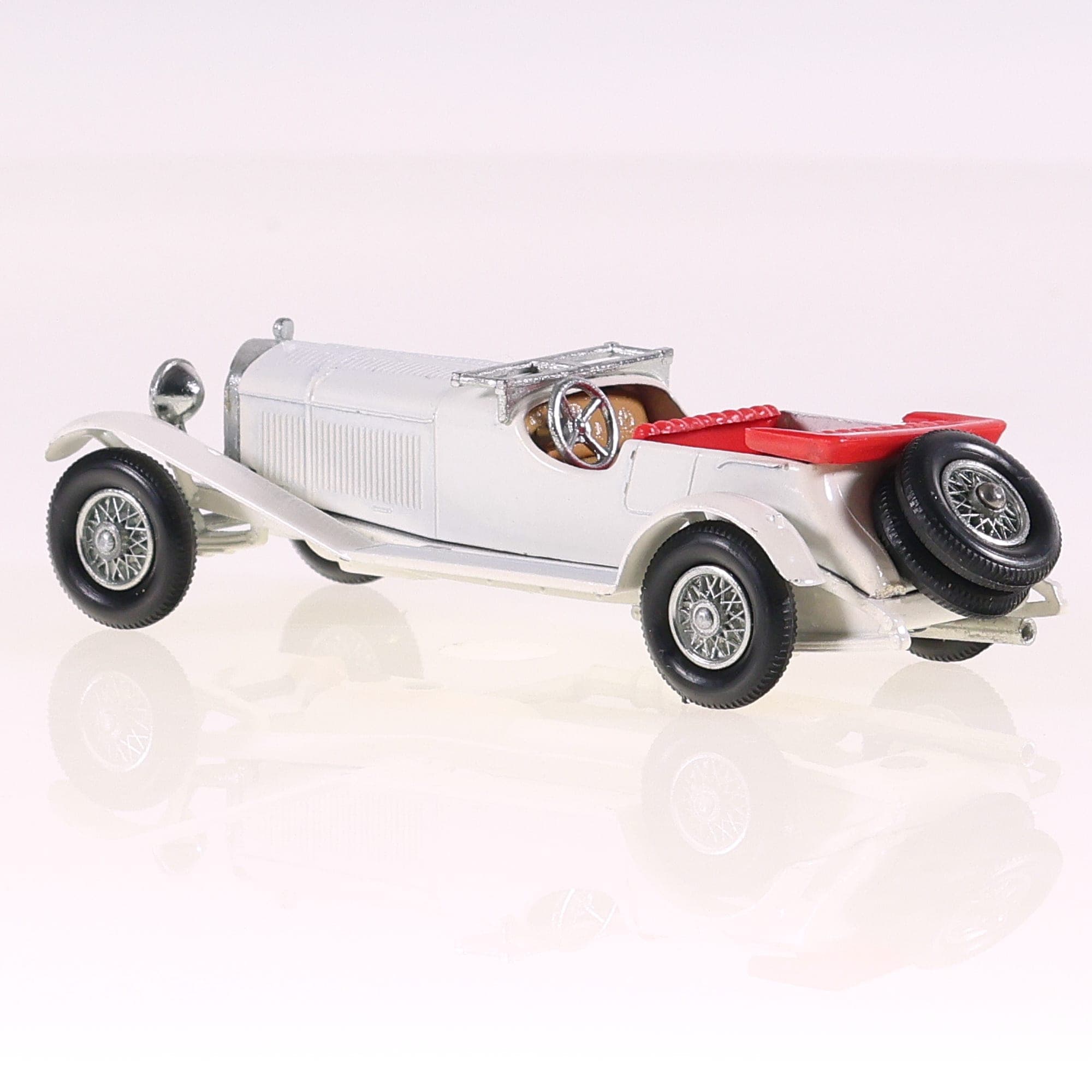 Matchbox Y-10 Mercedes Benz 1928 36/220 1928 1/52 Blanc avec boîte — miniature 3