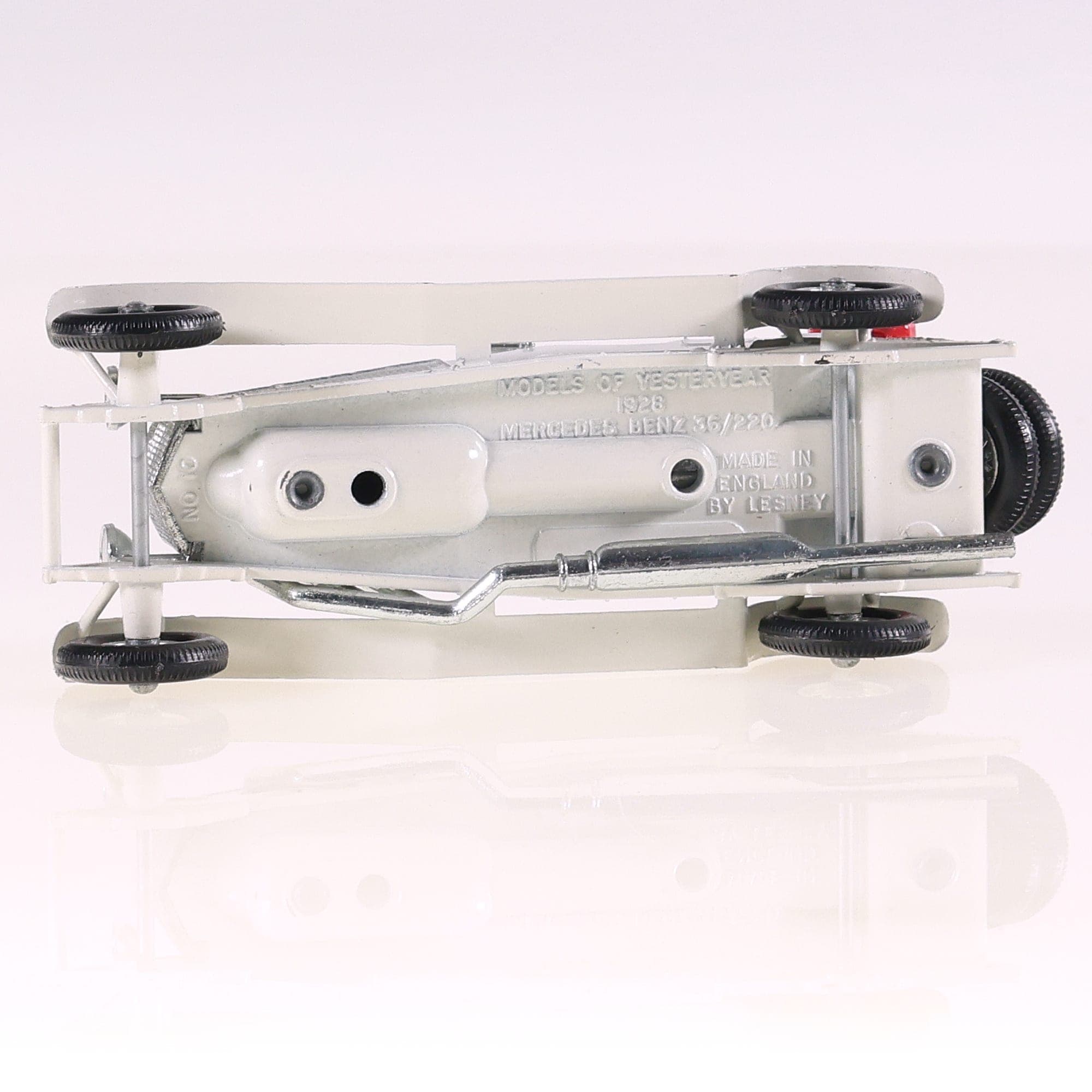 Matchbox Y-10 Mercedes Benz 1928 36/220 1928 1/52 Blanc avec boîte — miniature 10