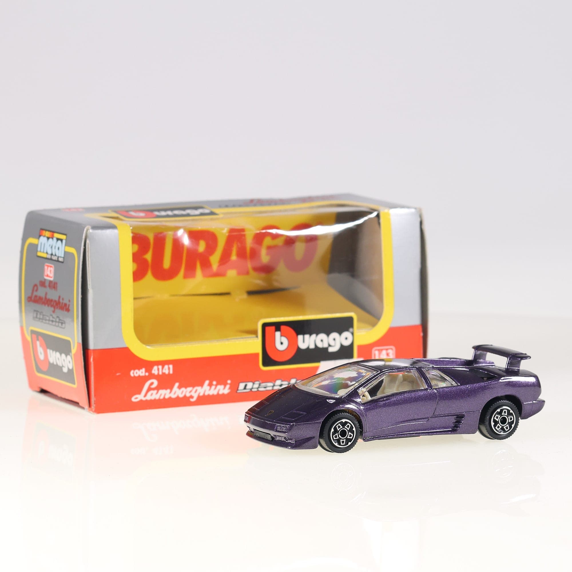 Bburago 4141 Lamborghini Diablo 1/43 Violet métallisé avec boîte