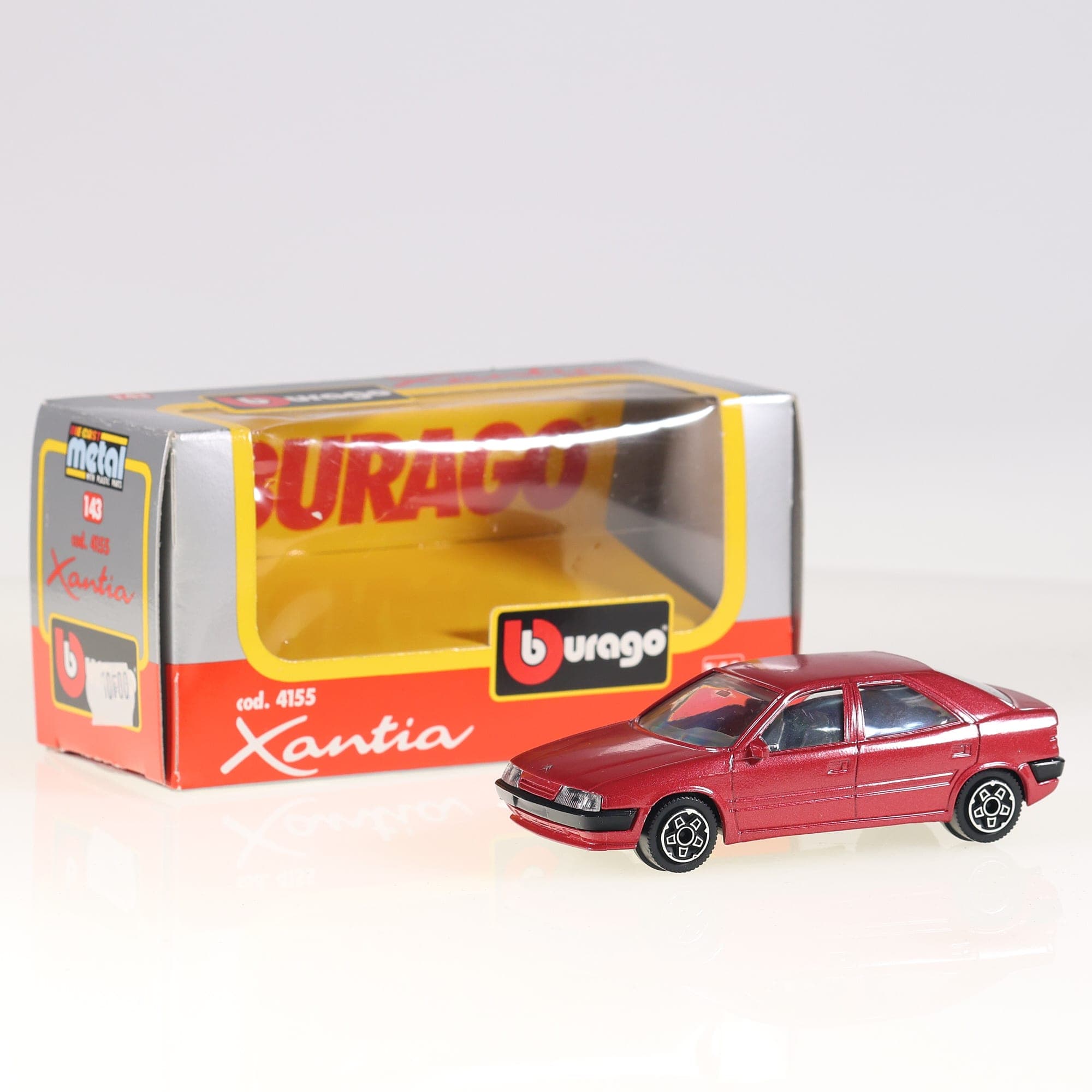 Burago 4155 Citroën Xantia 1/43 Rouge métallisé avec boîte
