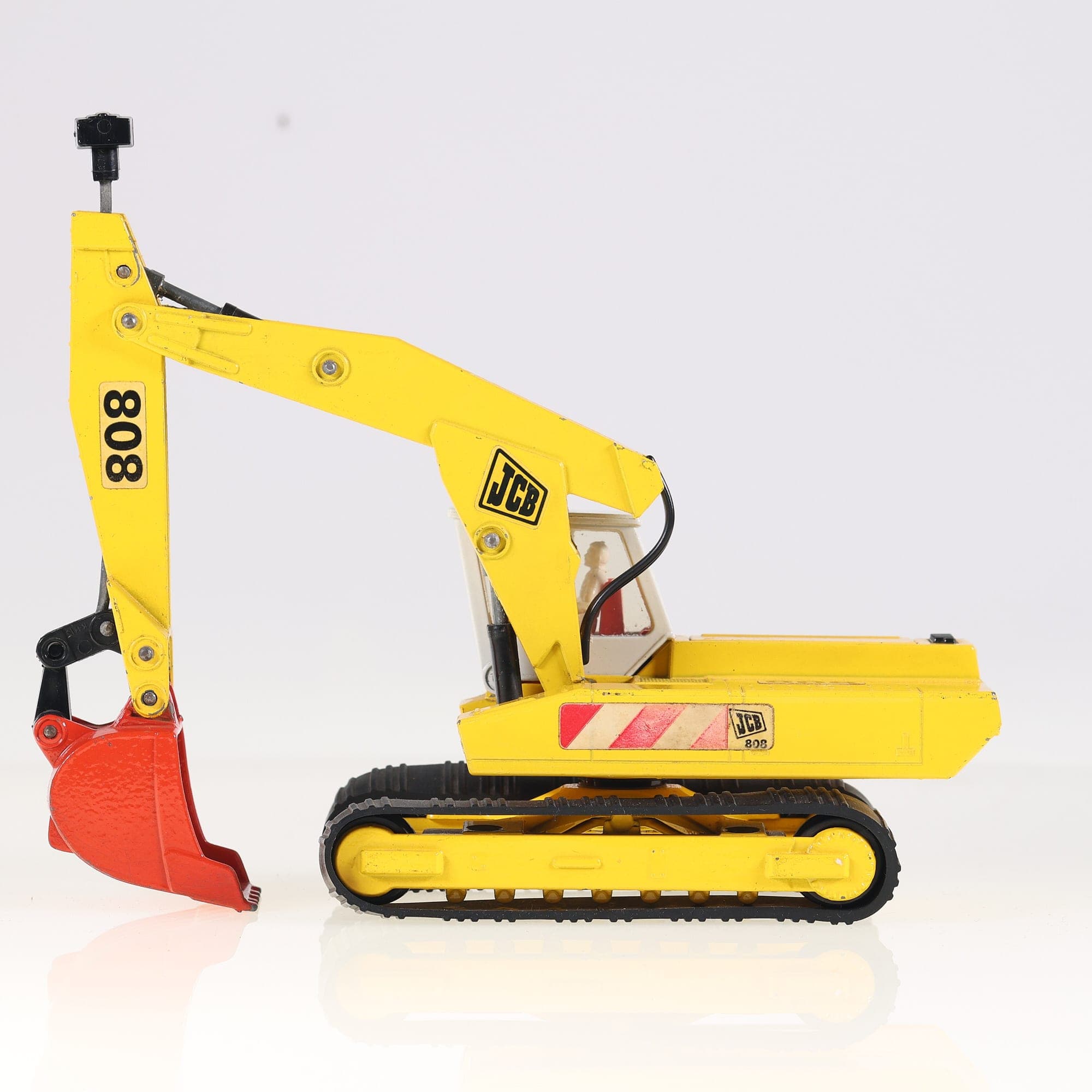 Matchbox K41 JCB Tracked Excavator 1/43 Jaune Grade B sans boîte