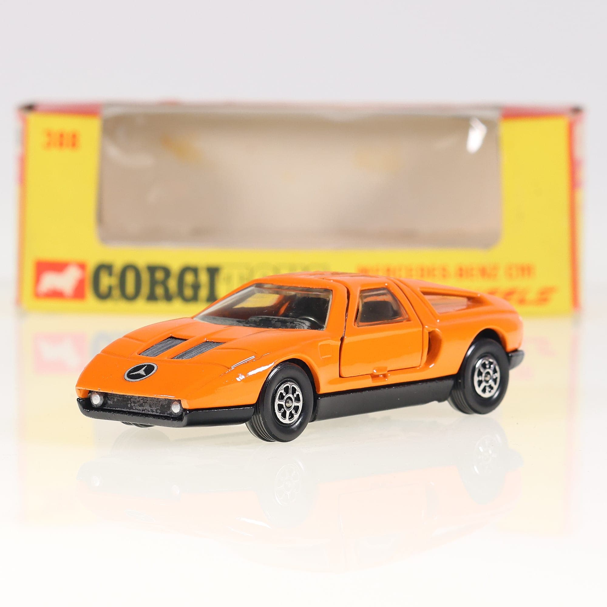 Corgi Toys 388 Mercedes-Benz C111 1/43 Orange avec boîte