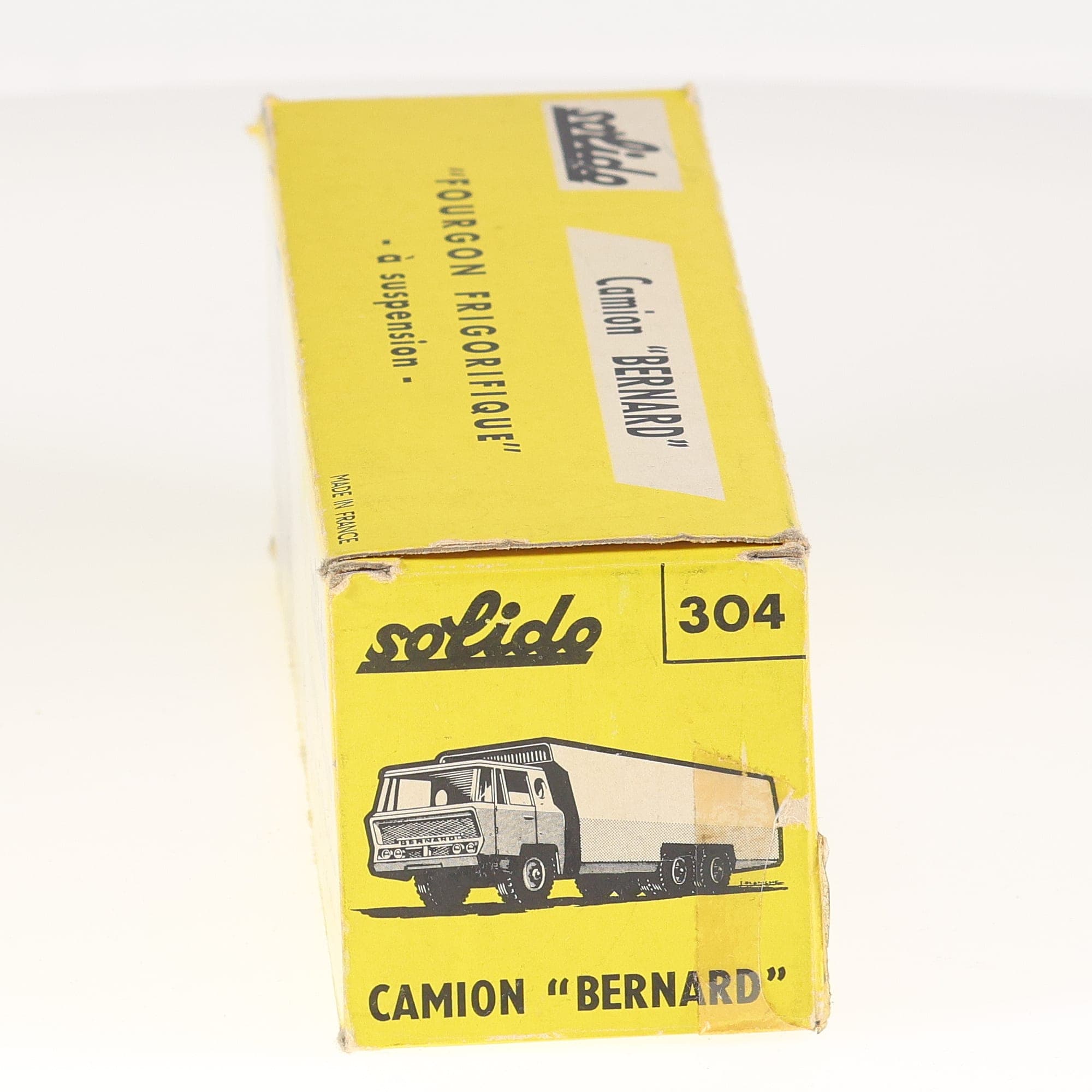 Solido 304 Bernard Fourgon Frigorifique 'La vache qui rit' - Fromageries Bel 1/4 — miniature 4