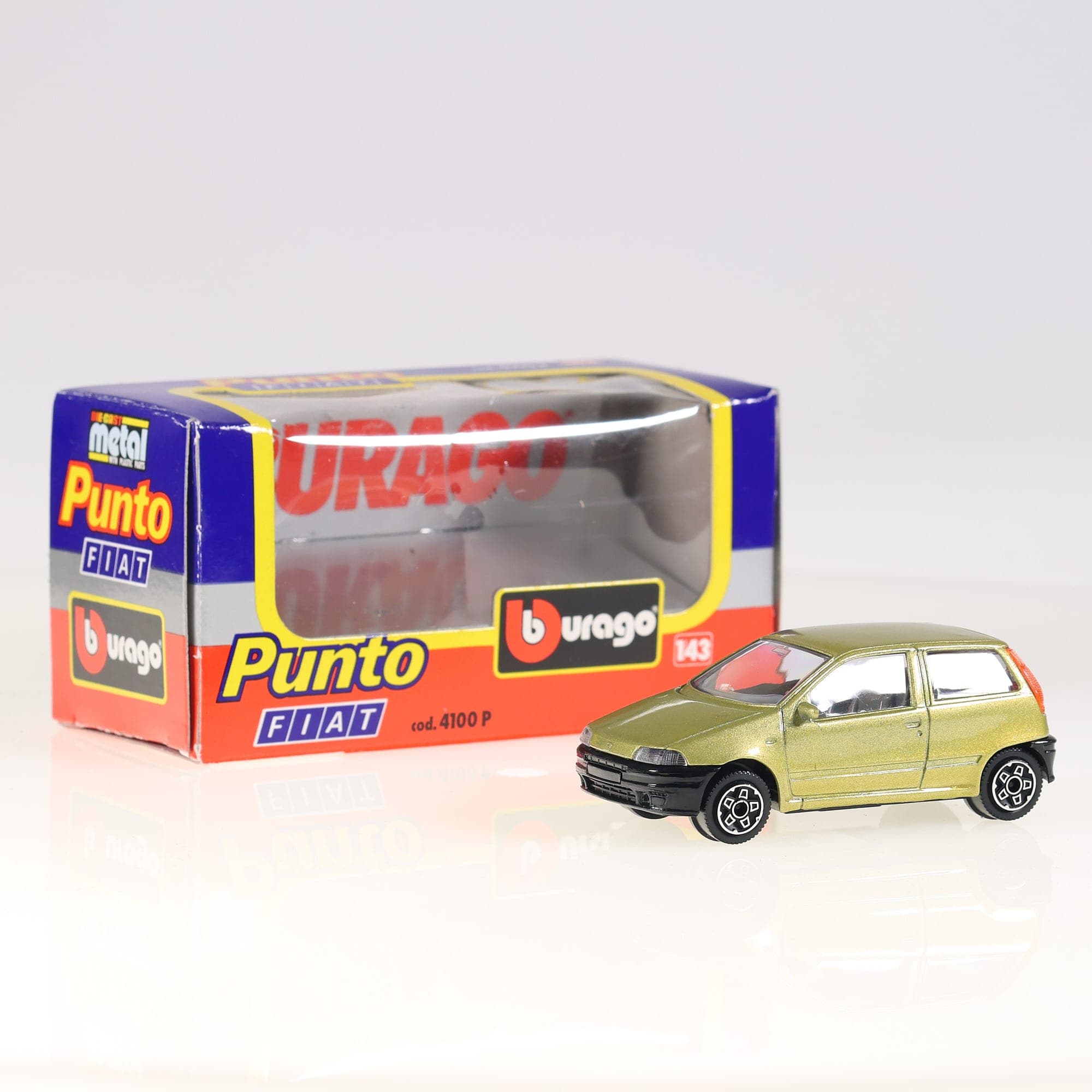 Bburago 4100 P Fiat Punto 1/43 Vert métallisé avec boîte