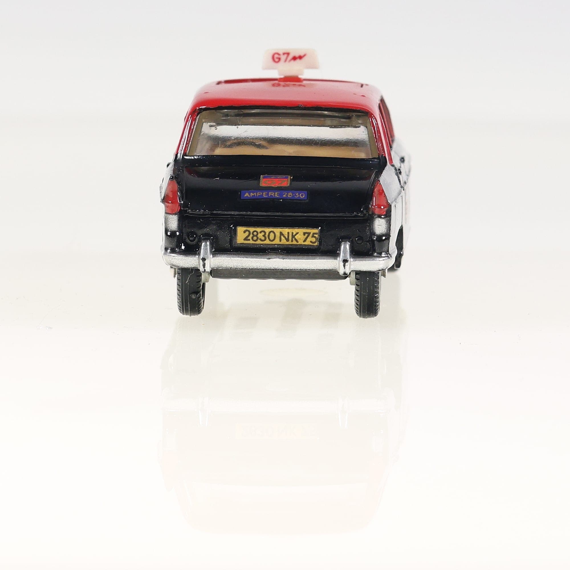 Dinky Toys 1400 Peugeot 404 Taxi G7 1/43 noir et rouge sans boîte — miniature 3