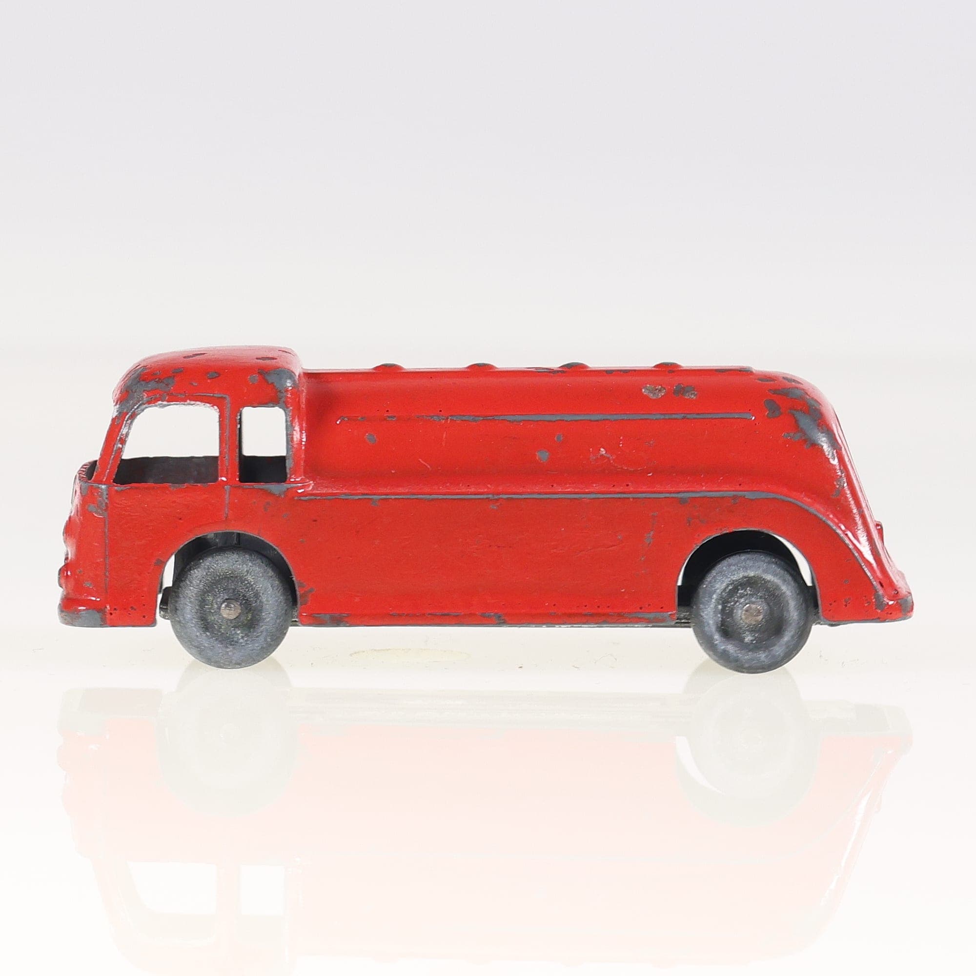 Solido Mosquito Camion Citerne (Tanker) 7 cm Rouge Grade C sans boîte — photo 1