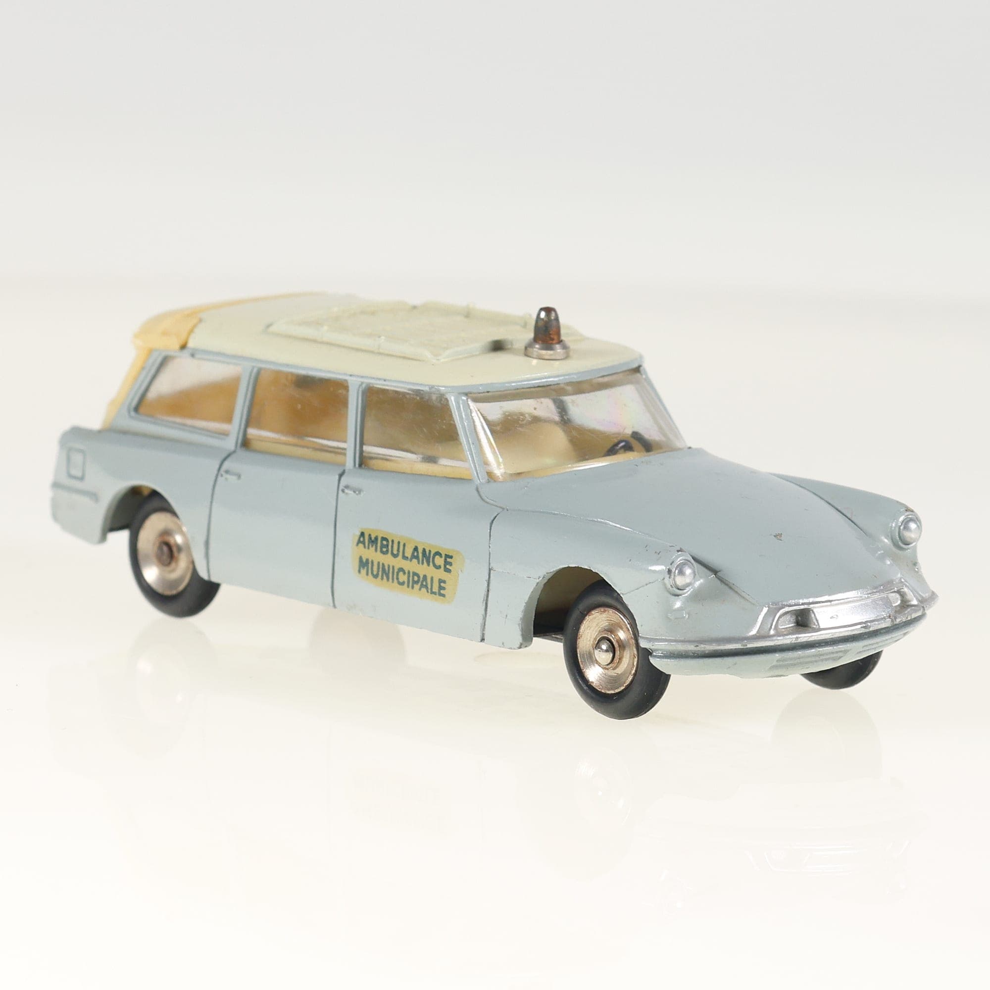 Dinky Toys 556 Citroën Ambulance municipale ID 19 Break 1/43 Bleu ciel Grade B a — miniature 11