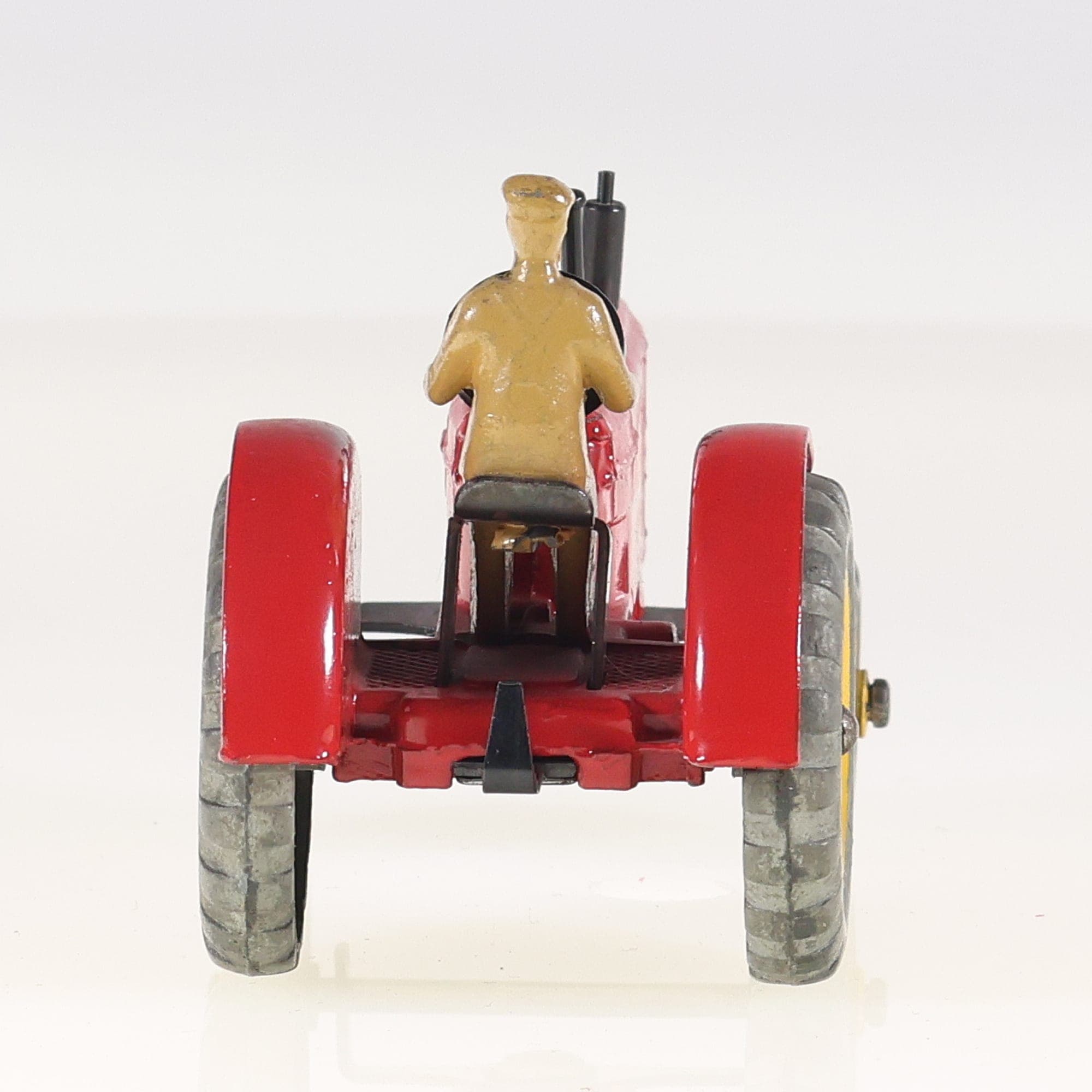Dinky Toys 27A Massey-Harris Tracteur Massey-Harris avec conducteur 1/43 Rouge s — miniature 4