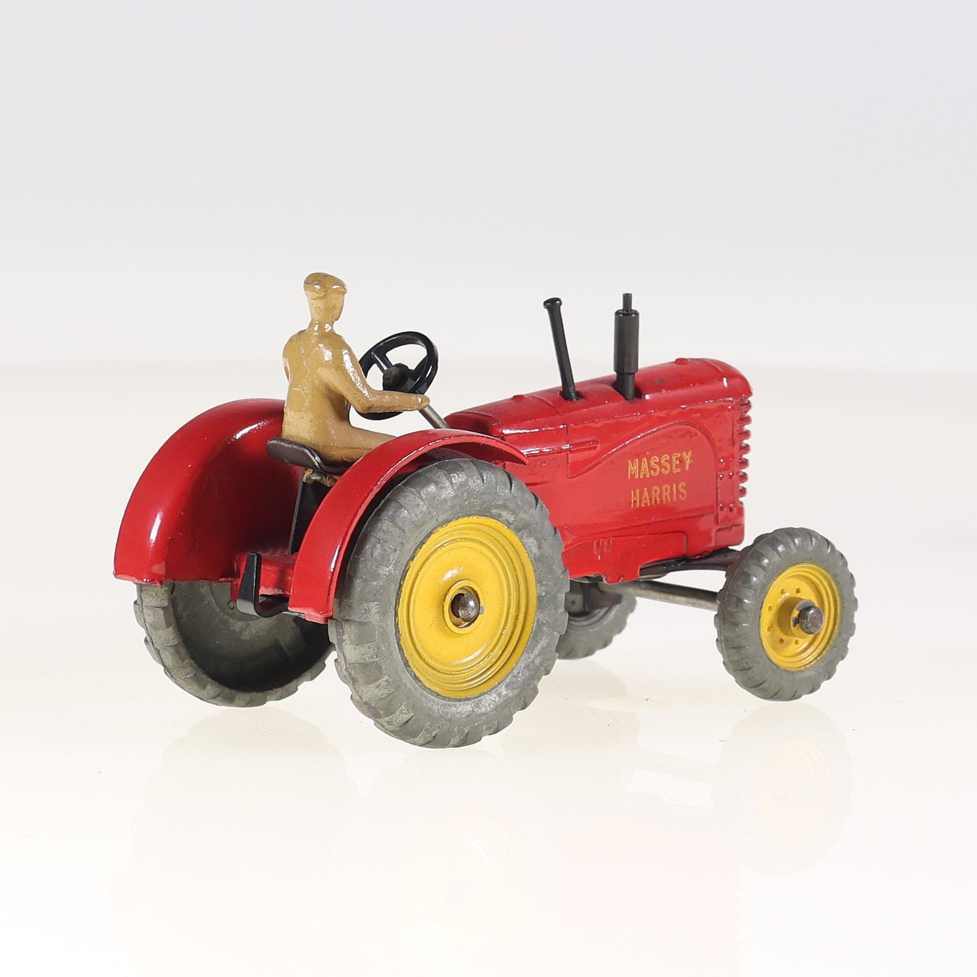 Dinky Toys 27A Massey-Harris Tracteur Massey-Harris avec conducteur 1/43 Rouge s — miniature 5