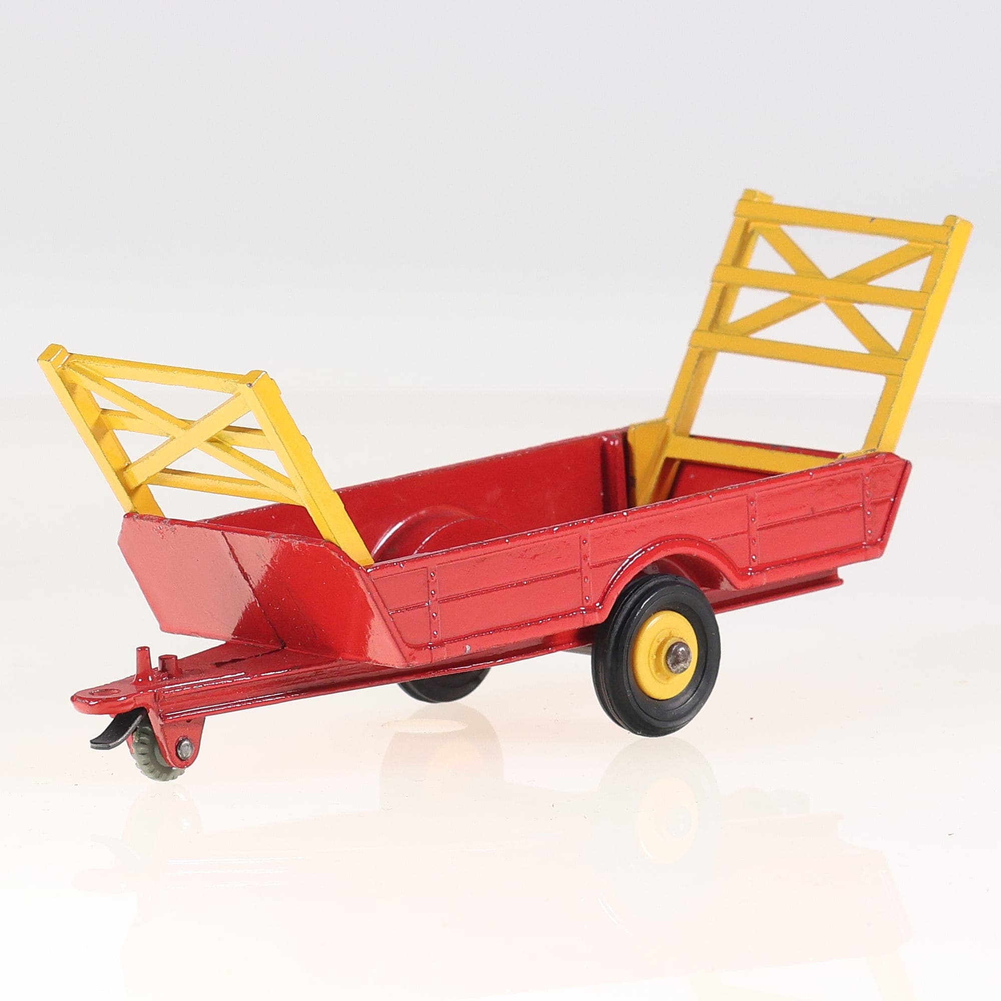 Dinky Toys GB n°320 Remorque agricole Halesowen Harvest Trailer 1/43 Rouge