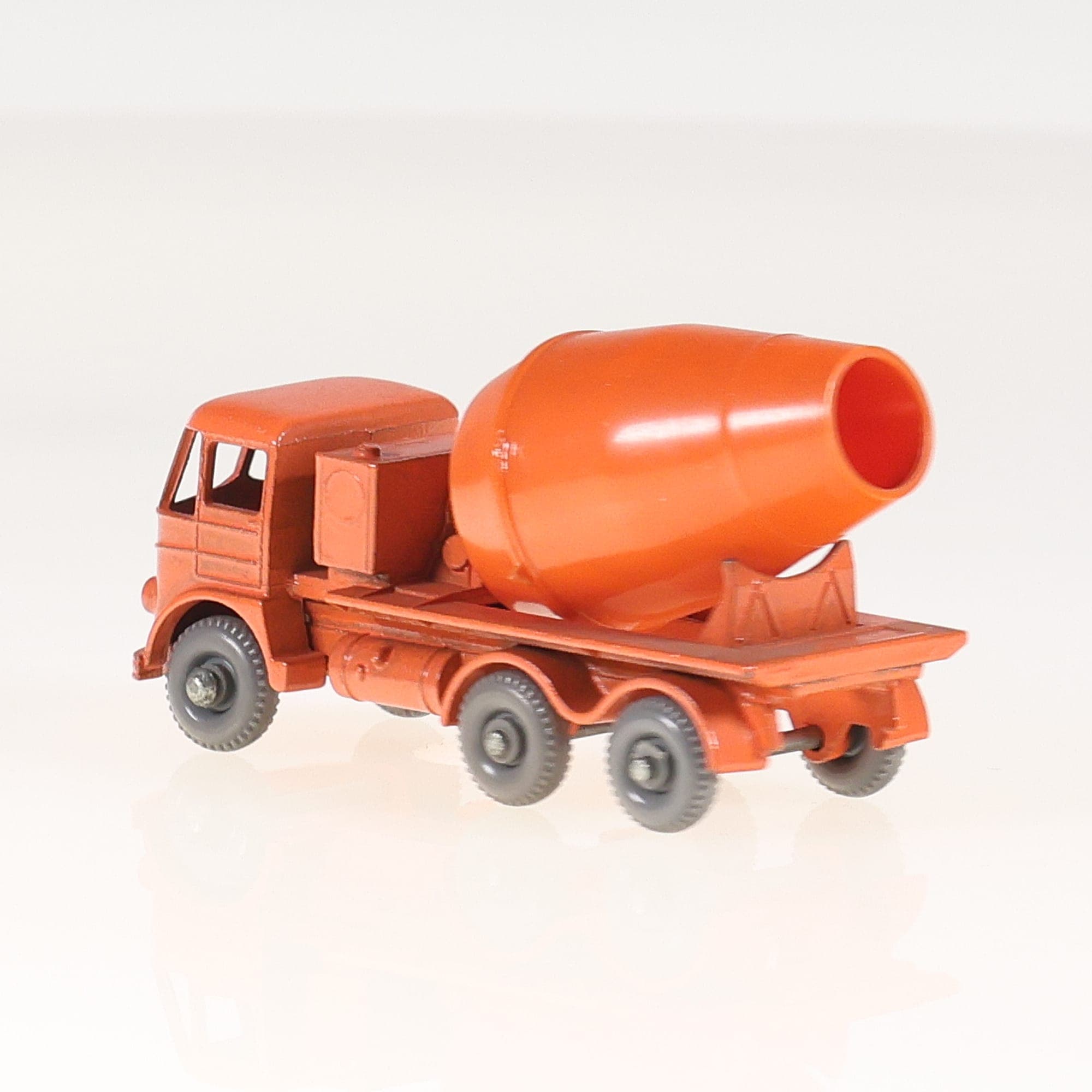 Matchbox n°26 Foden Cement Lorry 6,5 cm Orange état A avec boîte — miniature 7