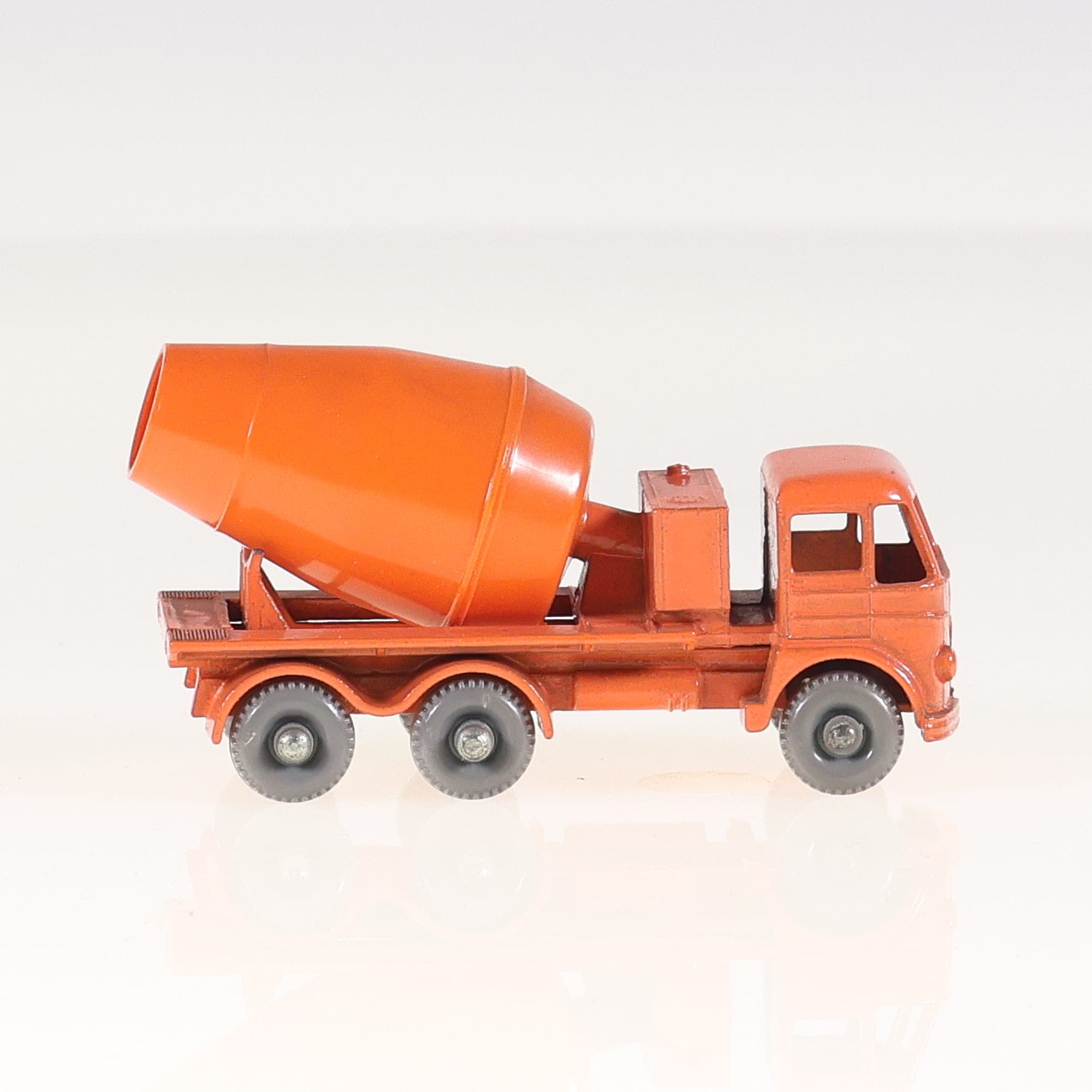 Matchbox n°26 Foden Cement Lorry 6,5 cm Orange état A avec boîte — miniature 10