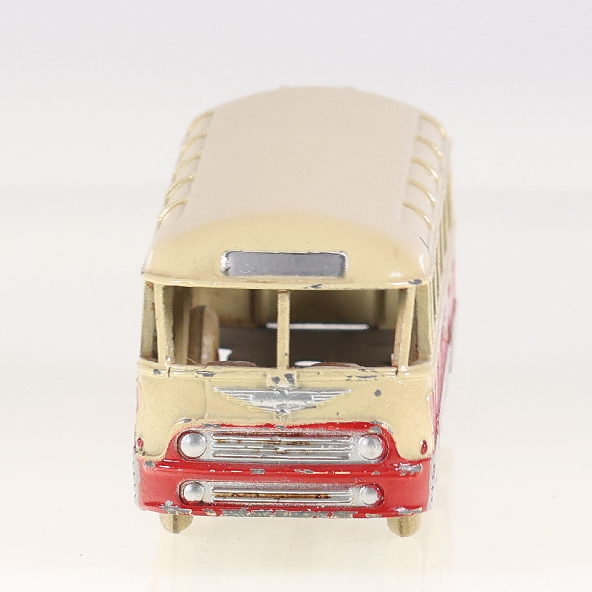 Dinky Toys 29F Autocar Chausson Autocar Chausson 1/50 Bicolore sans boîte — miniature 8