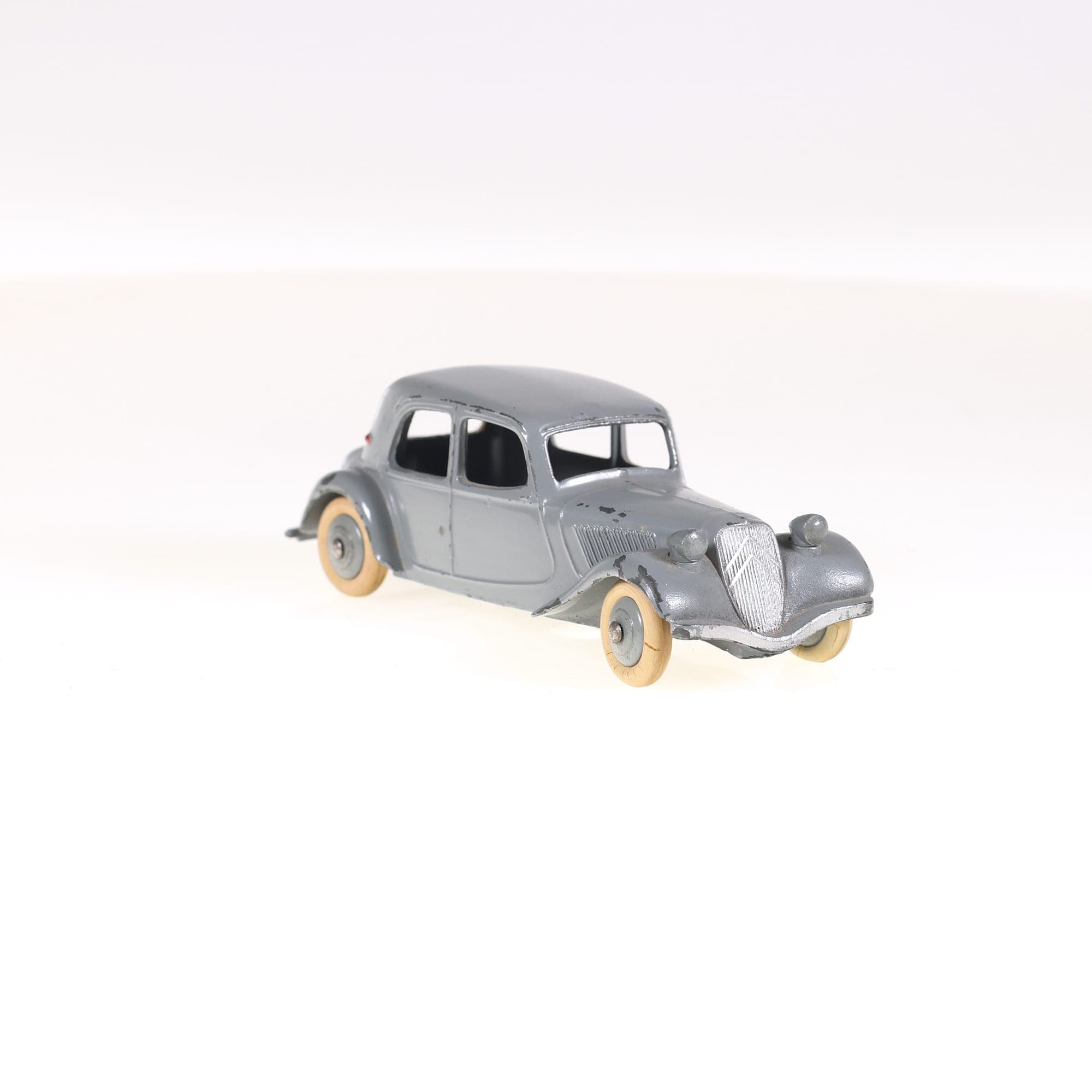 Dinky Toys 24N 2d Citroën 1/43 Gris clair Grade B sans boîte — miniature 7