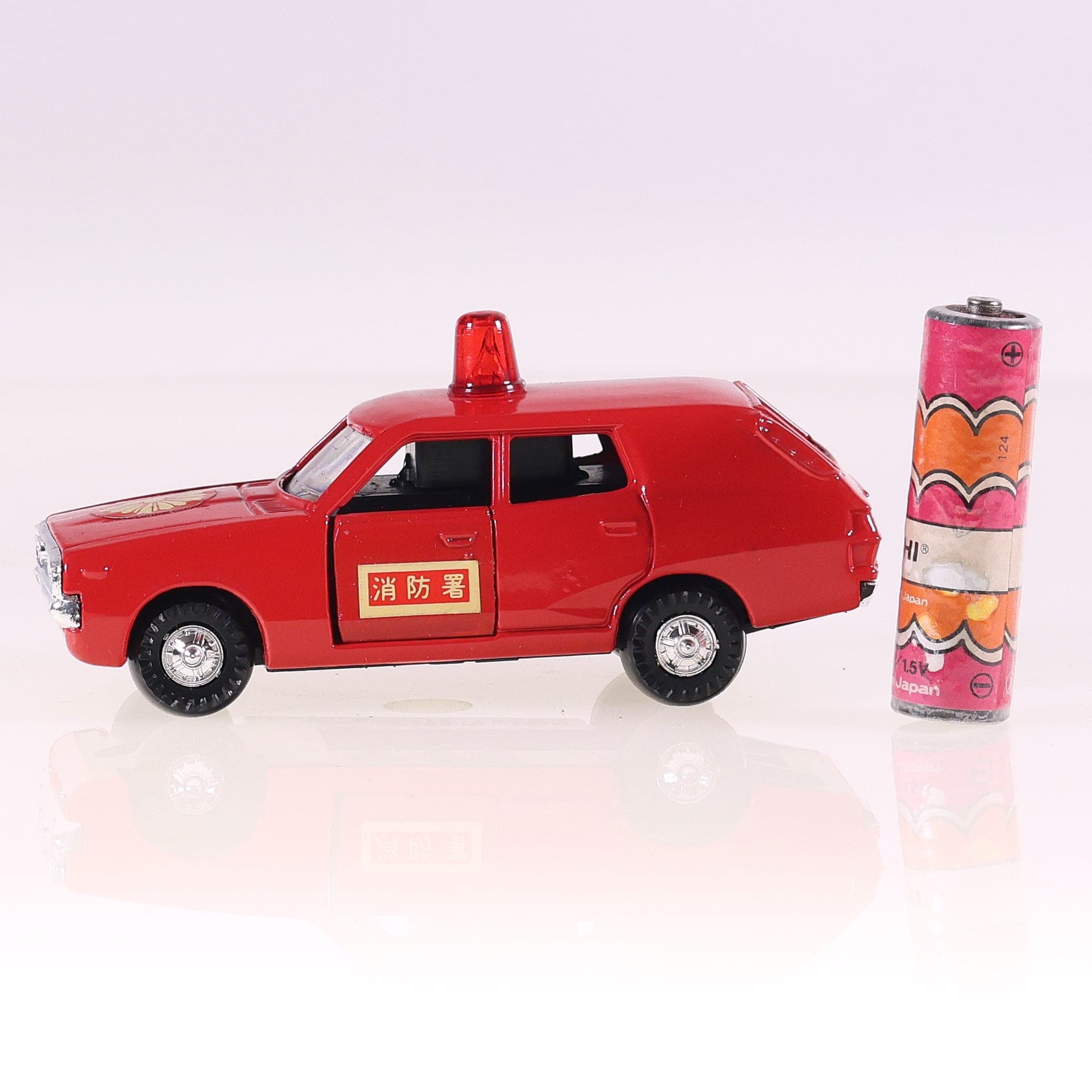 Sakura Pet 610 Nissan Skyline 消防 (指令車) 1/43 environ Rouge avec boîte — miniature 10