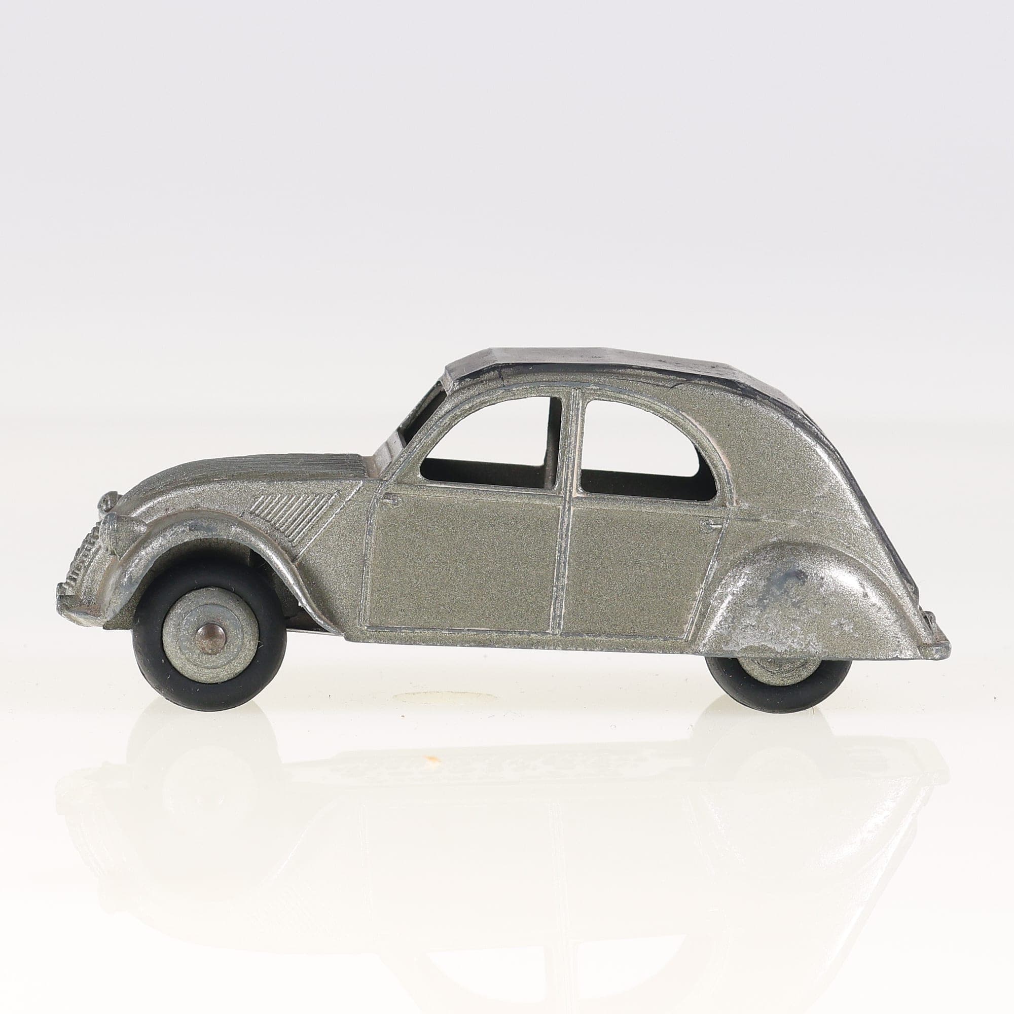 Dinky Toys 24T 1a Citroën 2CV 1/43 Gris état C sans boîte