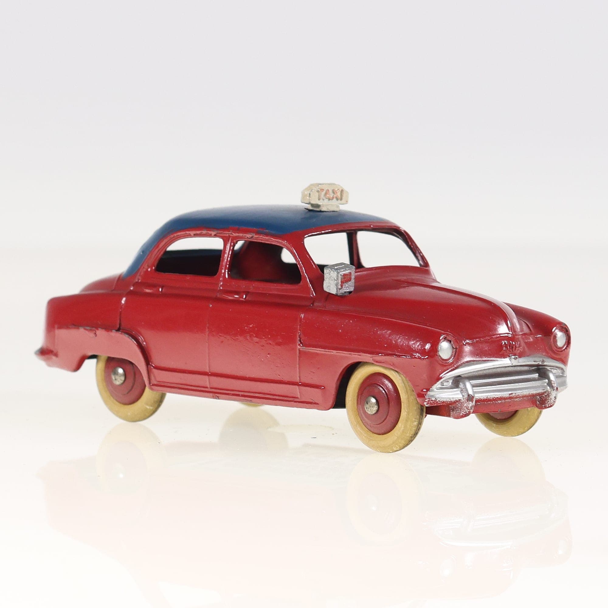 Dinky Toys 24T Simca Aronde Taxi 1/43 Rouge sans boîte — miniature 6