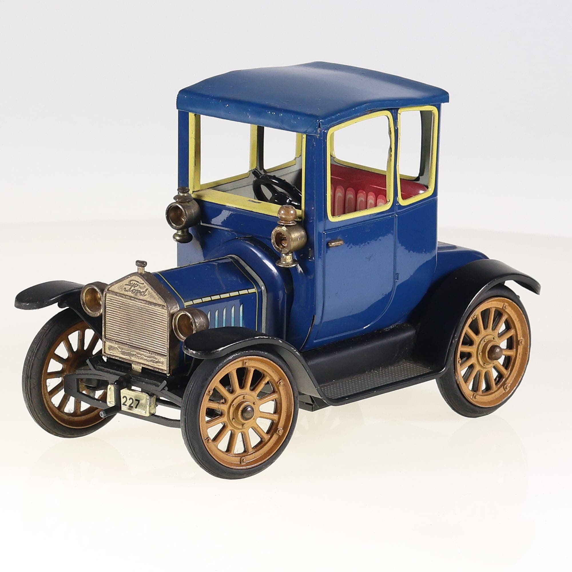 Schuco N 1227 Ford Model T Coupé 1917 16 cm Bleu sans boîte — photo 1